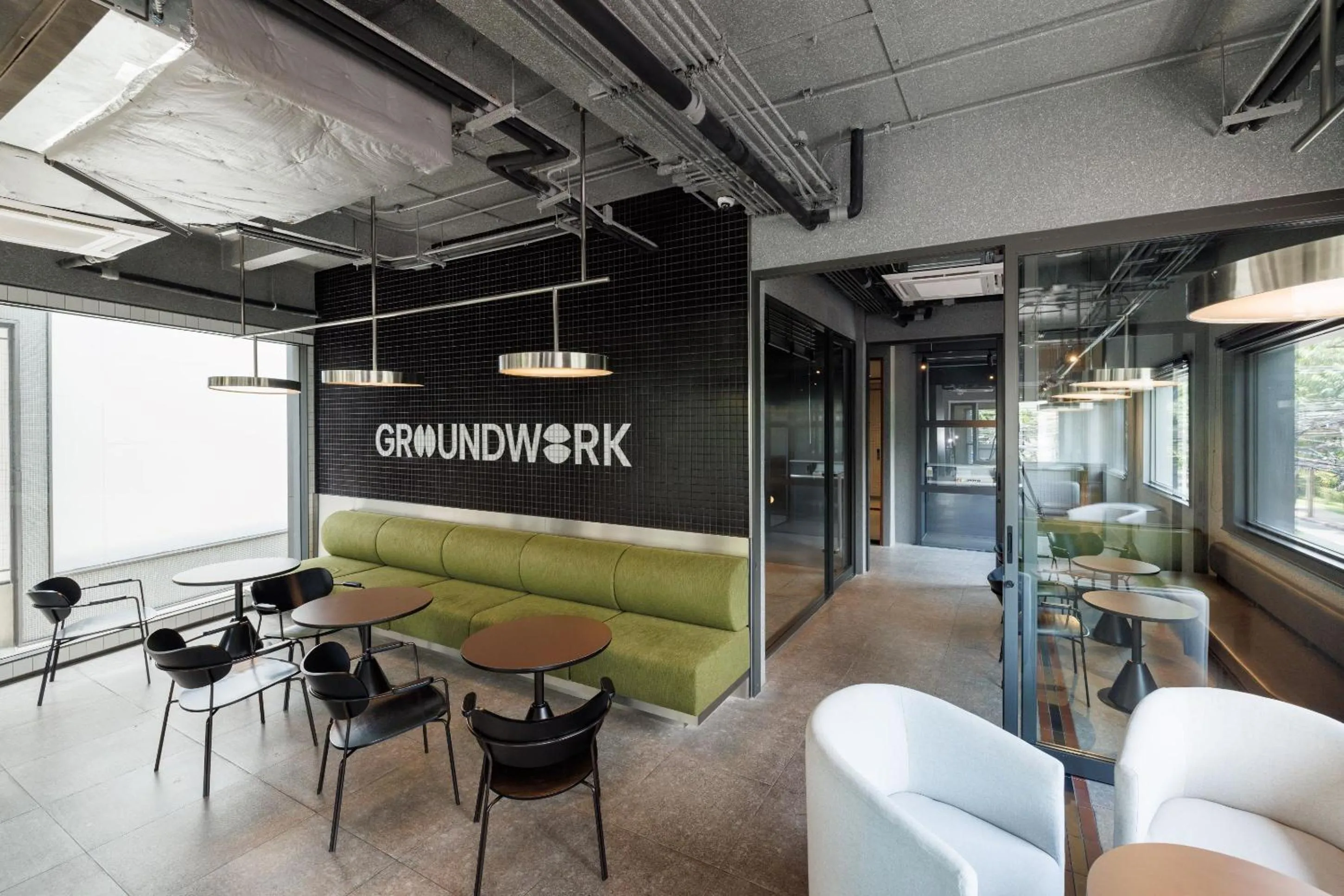 Property building in YANH Ratchawat Hotel