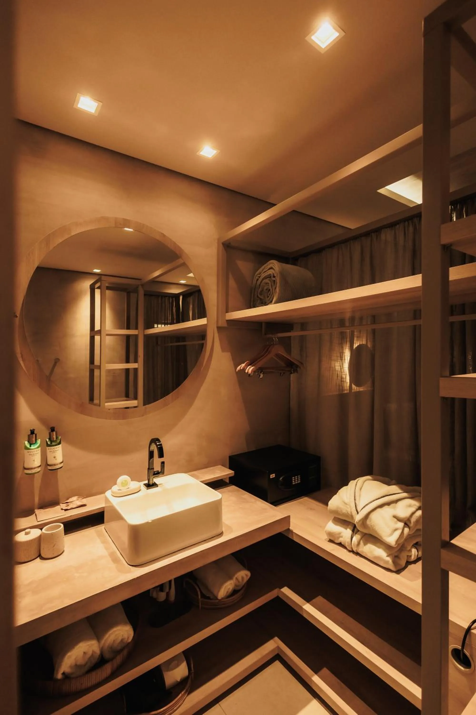 Bathroom, Bed in POUSADA DO MIRANTE