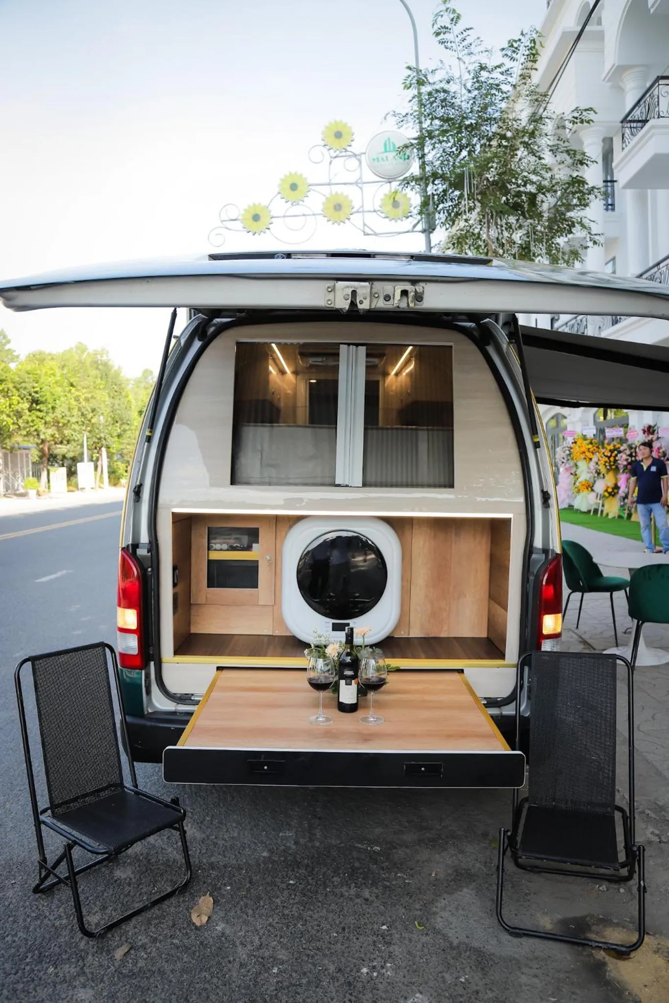 shuttle in Le Phan Hotel
