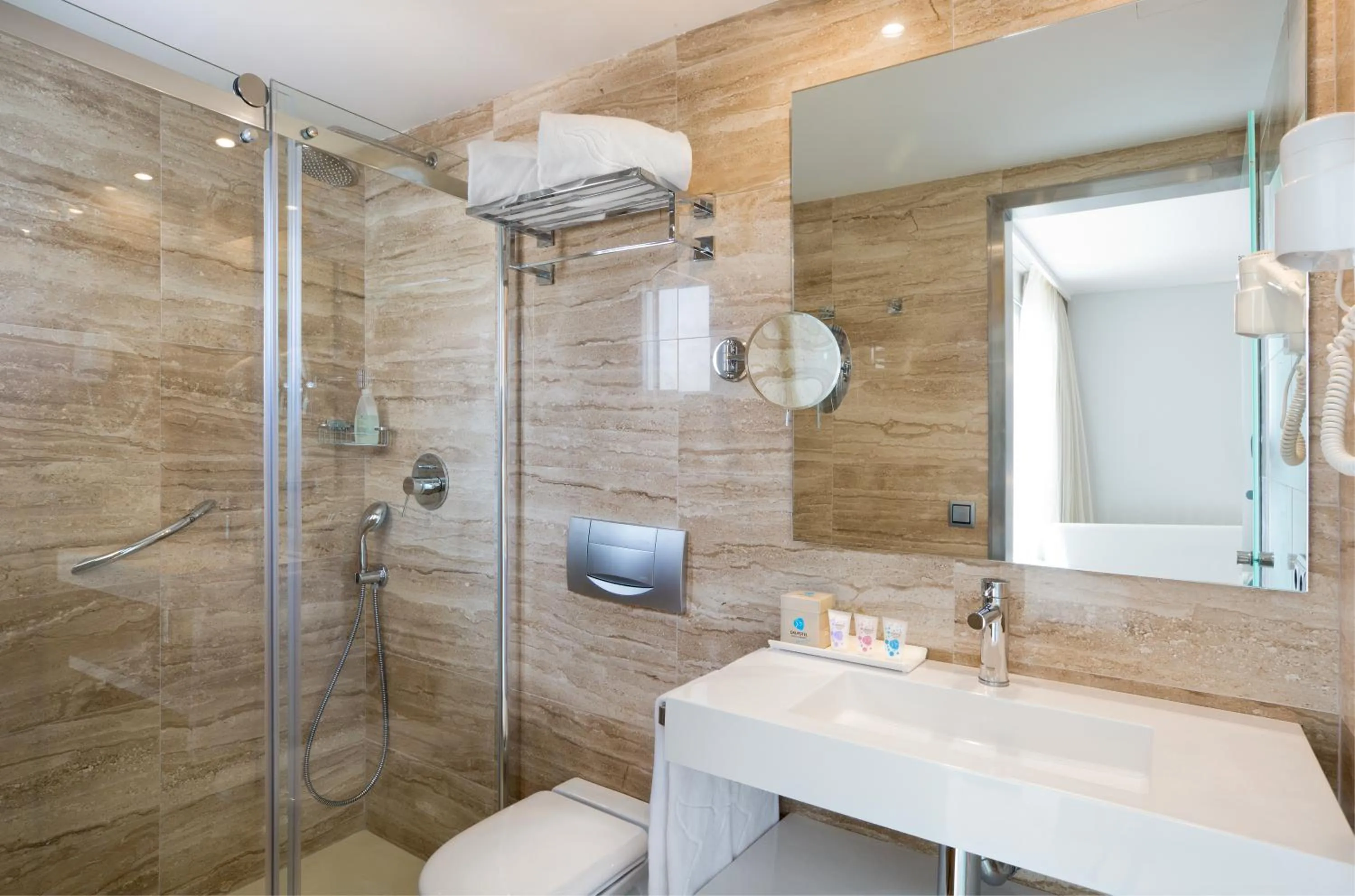 Bathroom in Grupotel Orient