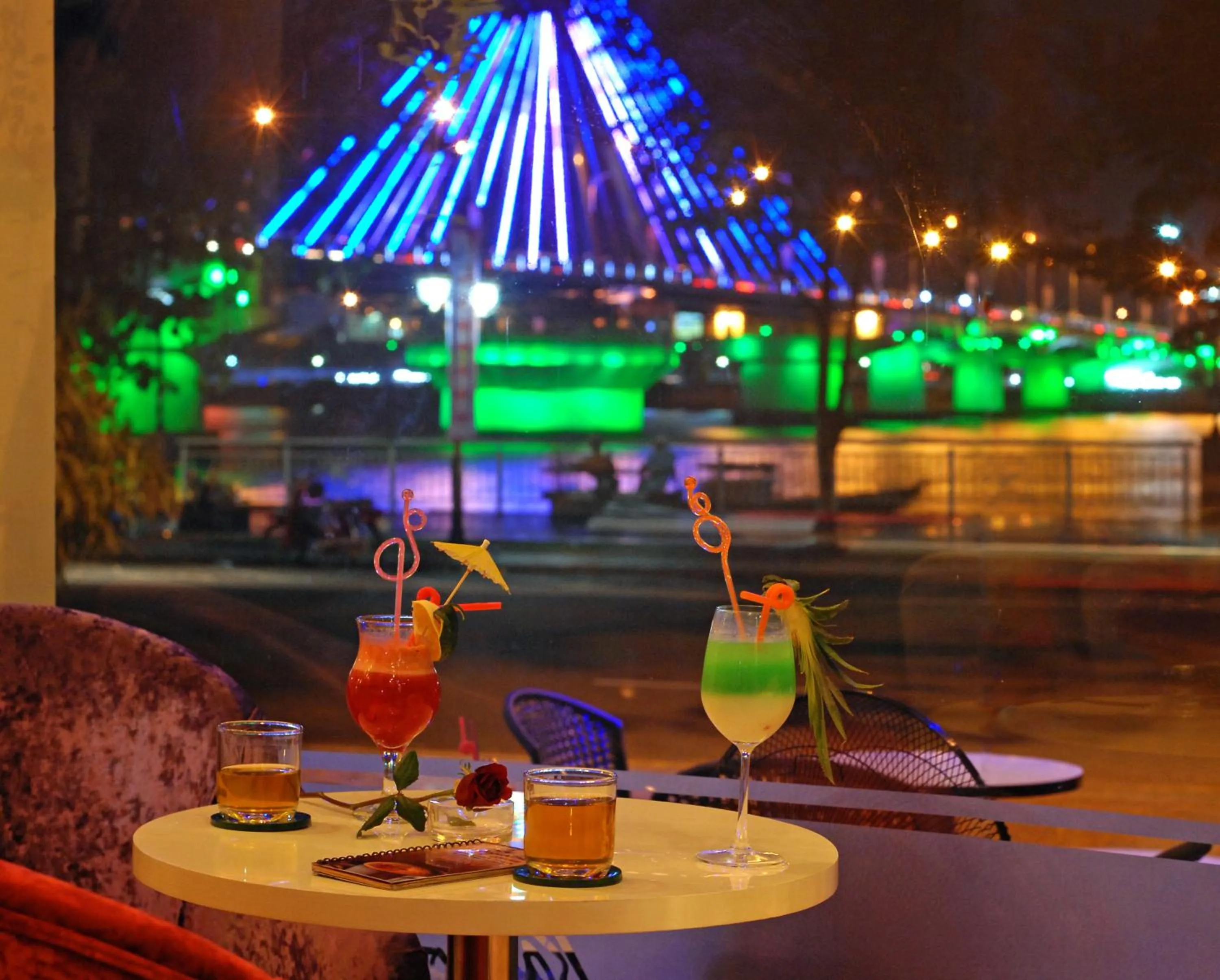 Food and drinks in Bamboo Green Riverside Hotel