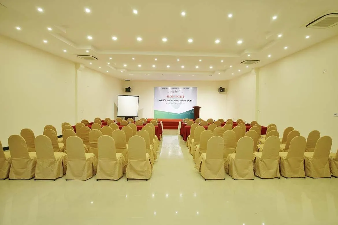 Bamboo Green Riverside Hotel