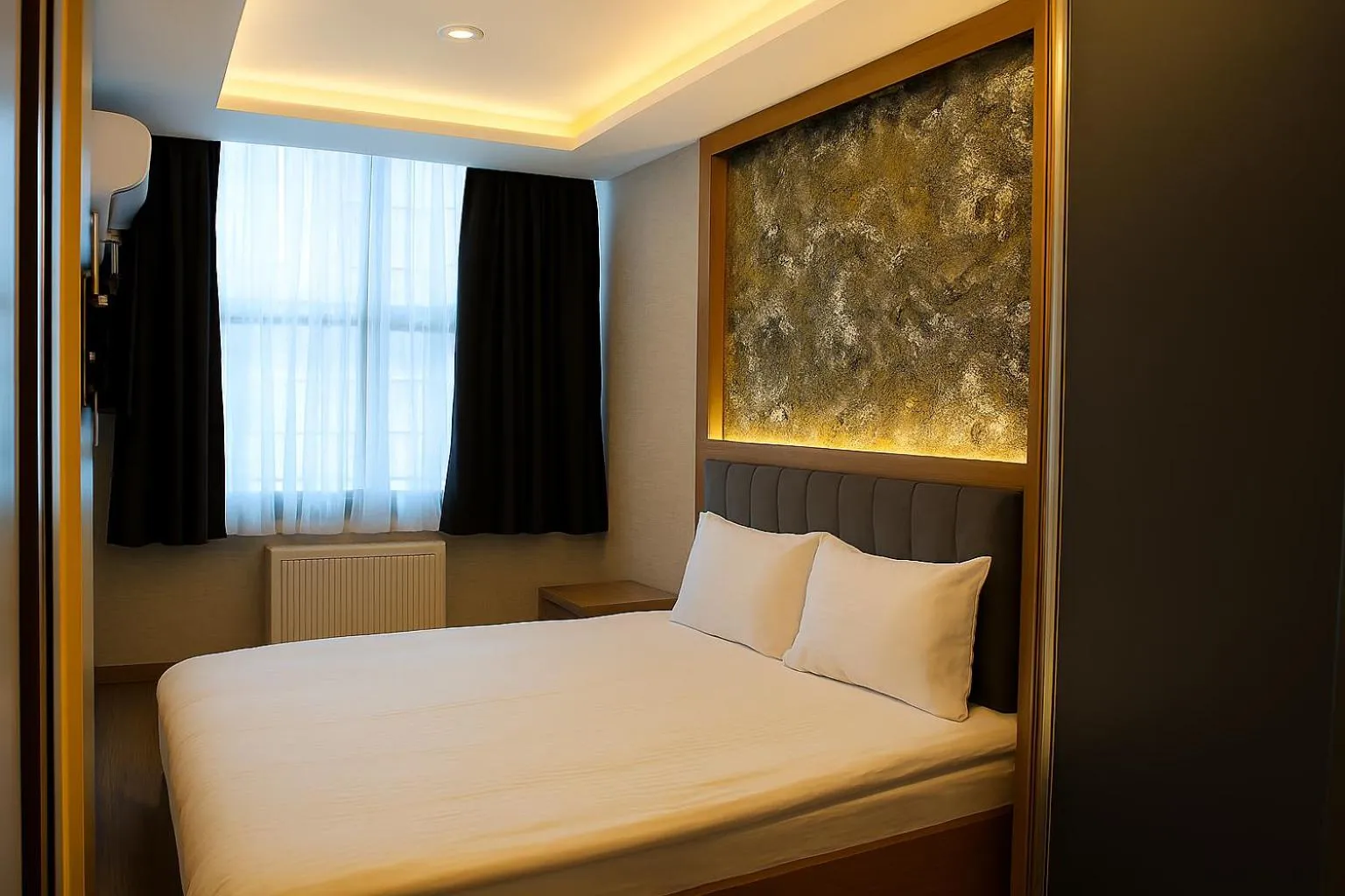 Bed in CALENBERG HOTEL