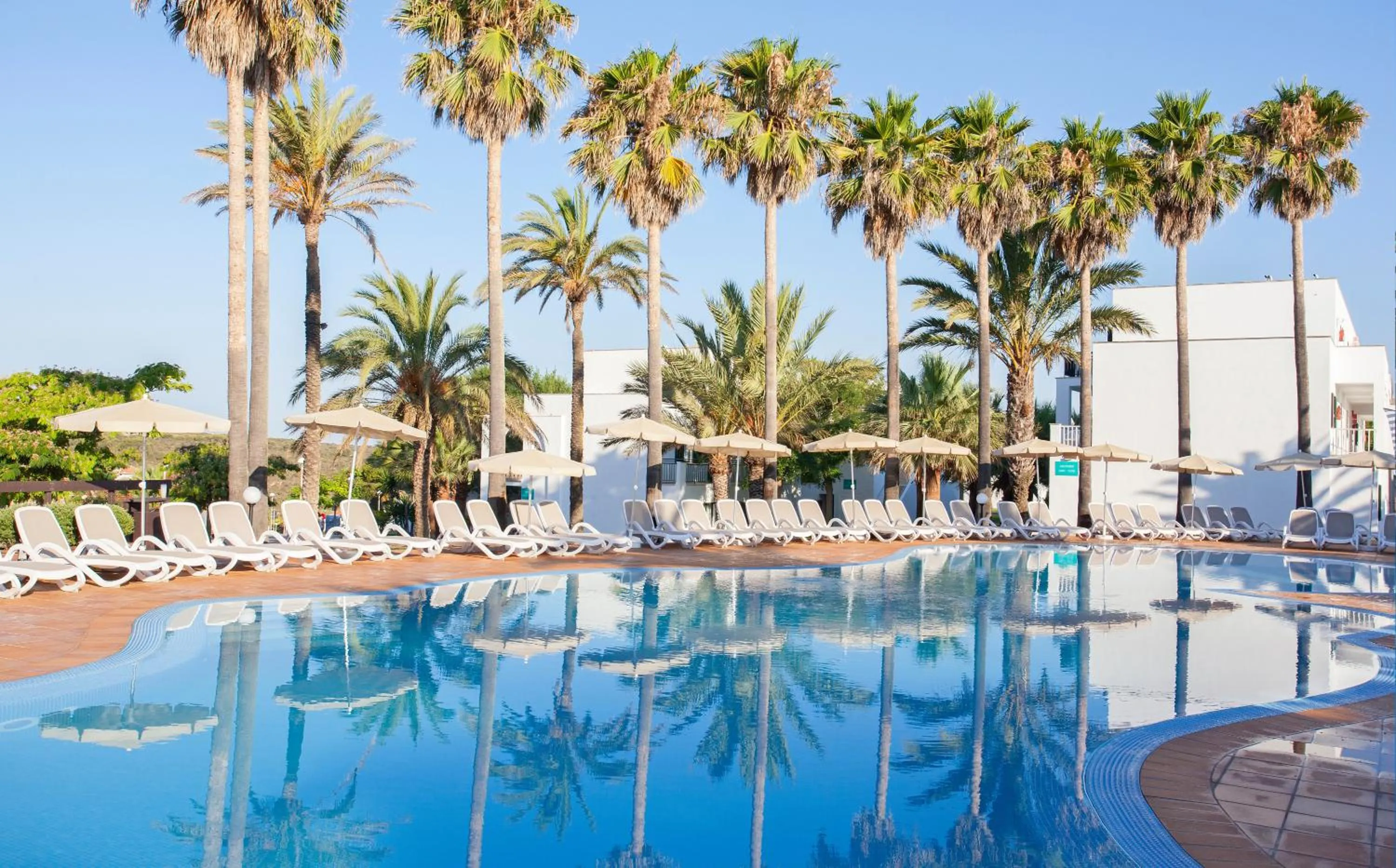 Day in Grupotel Mar de Menorca