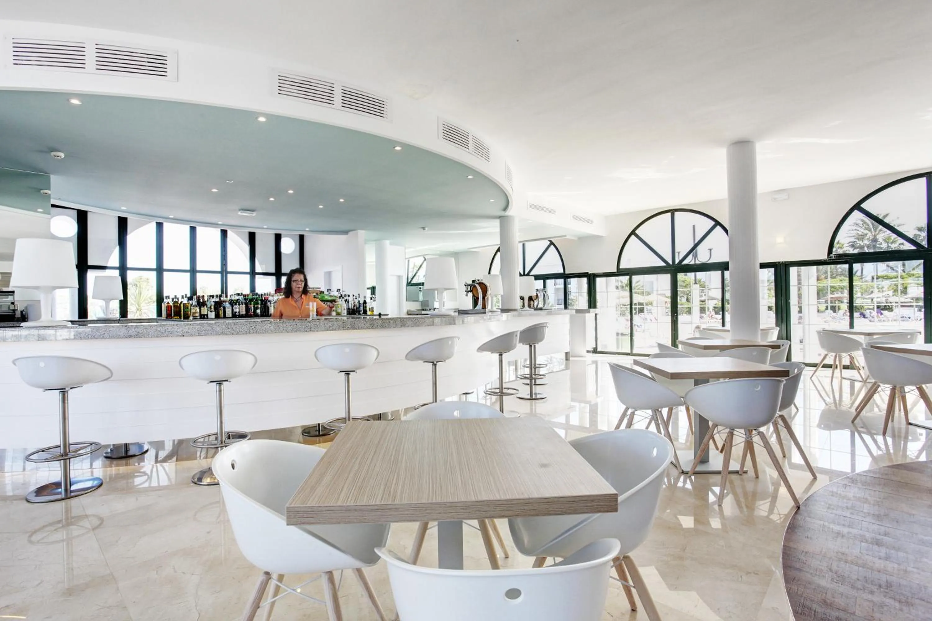 Lounge or bar in Grupotel Mar de Menorca