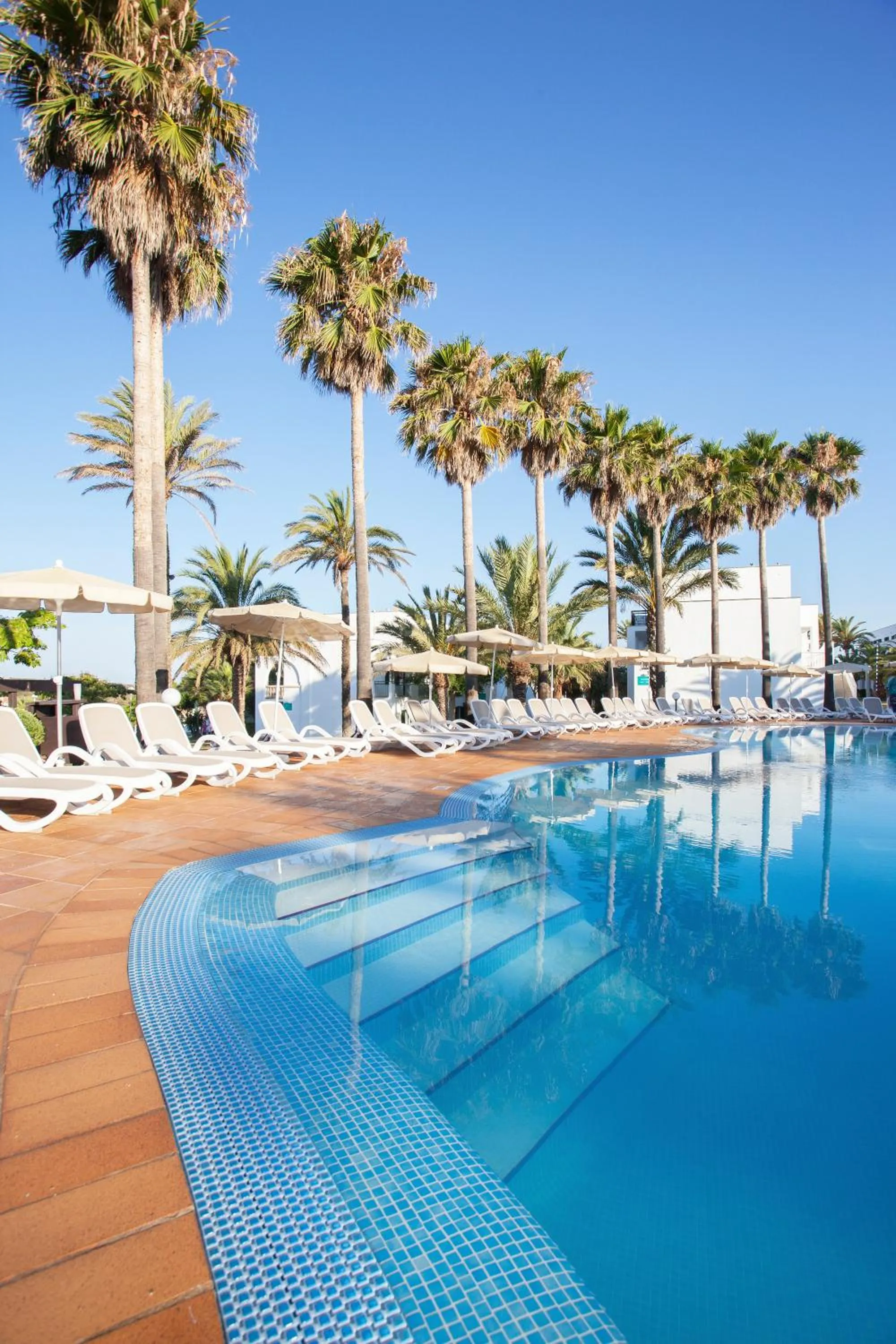 Day in Grupotel Mar de Menorca