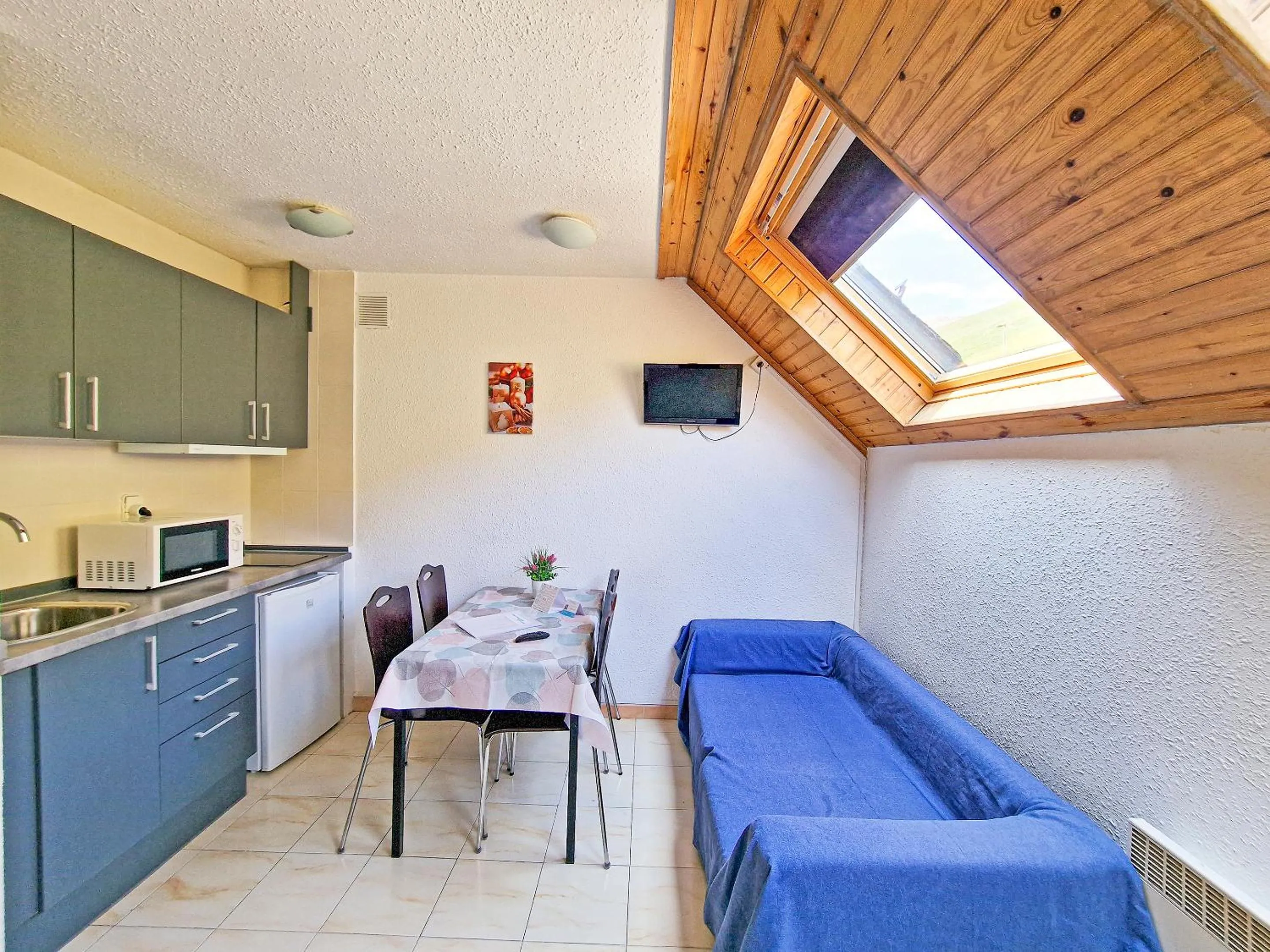Kitchen or kitchenette in Apartamentos Solaris 3000