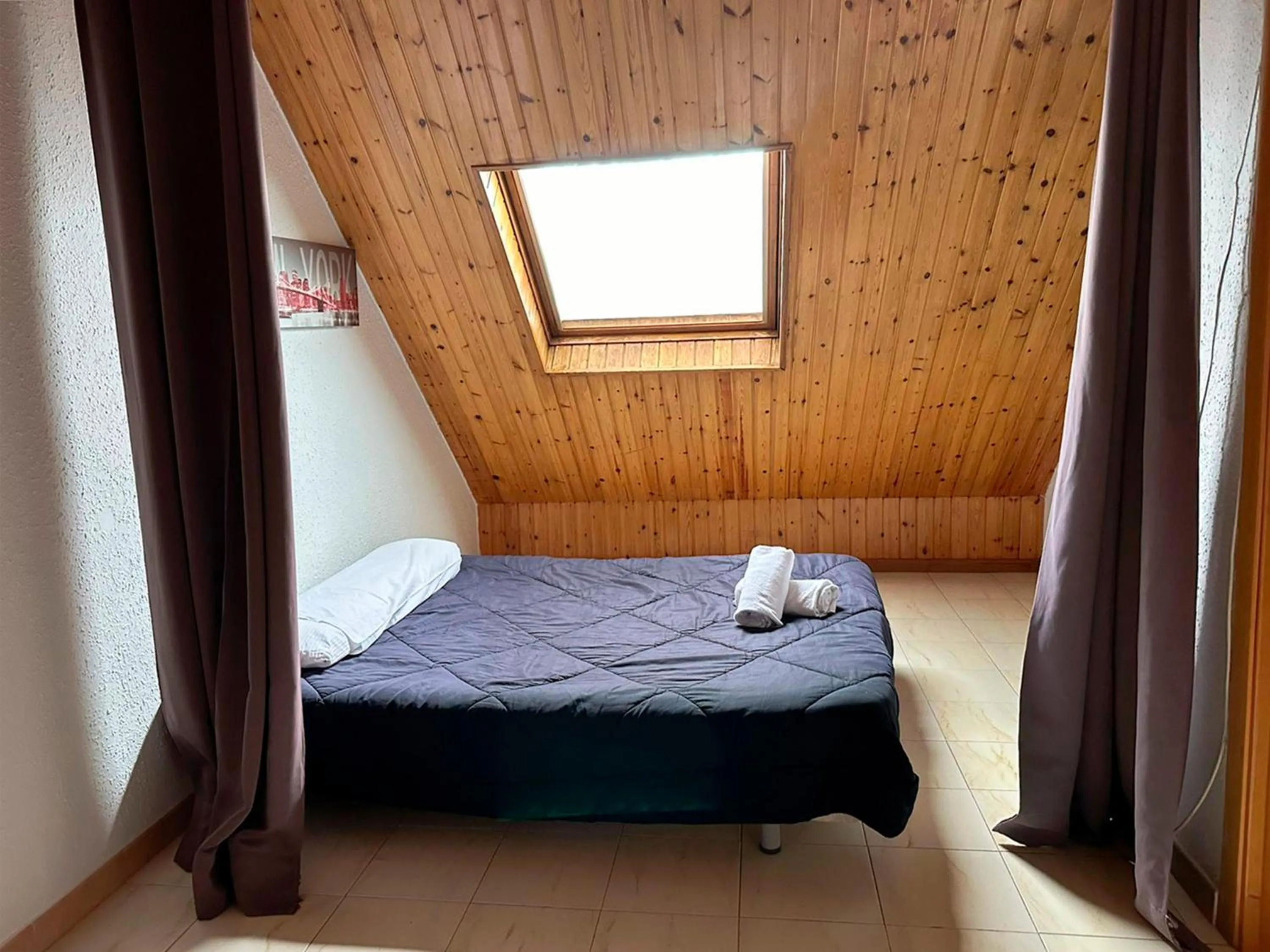 Bedroom, Bed in Apartamentos Solaris 3000