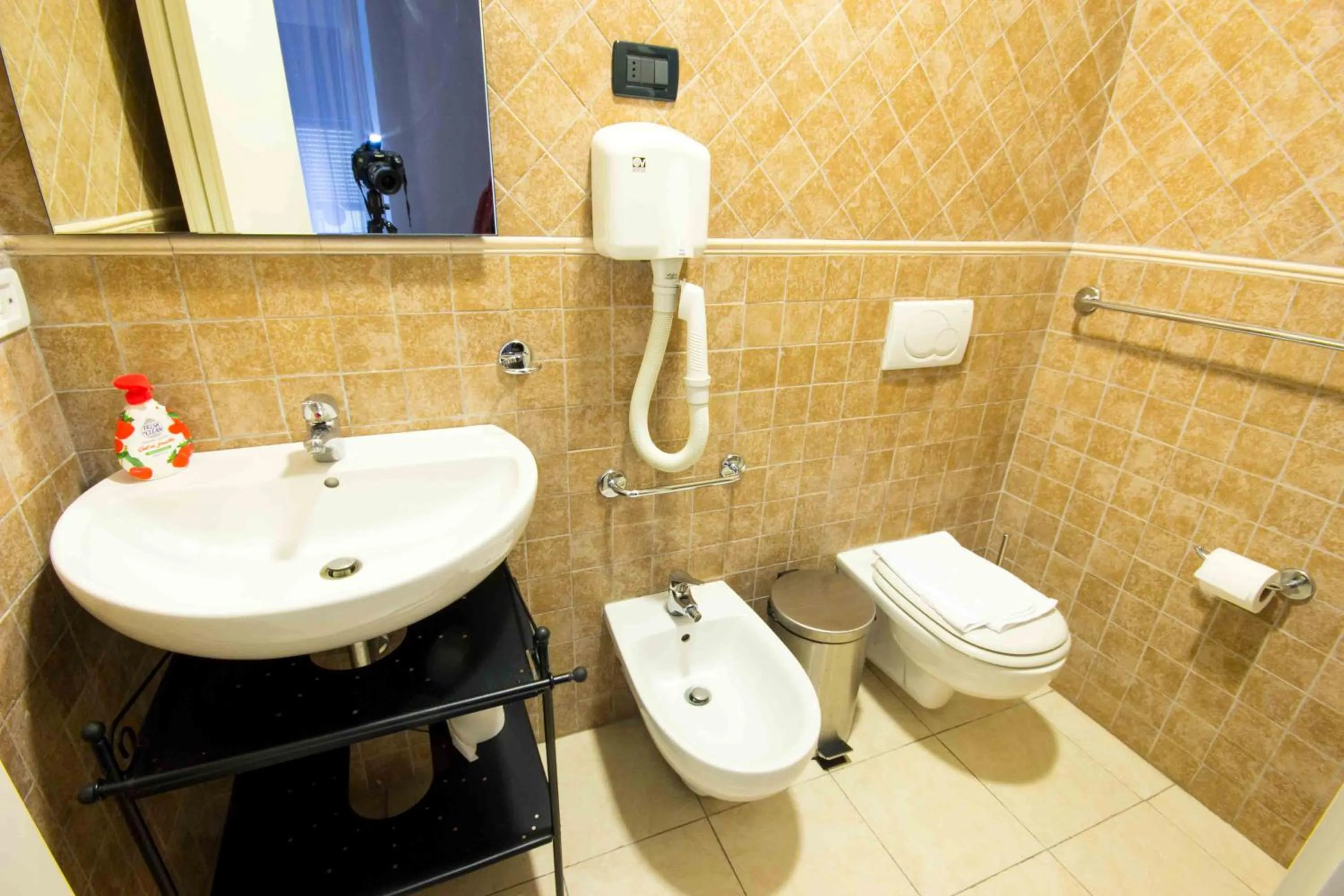 Bathroom in Affittacamere The Tramp