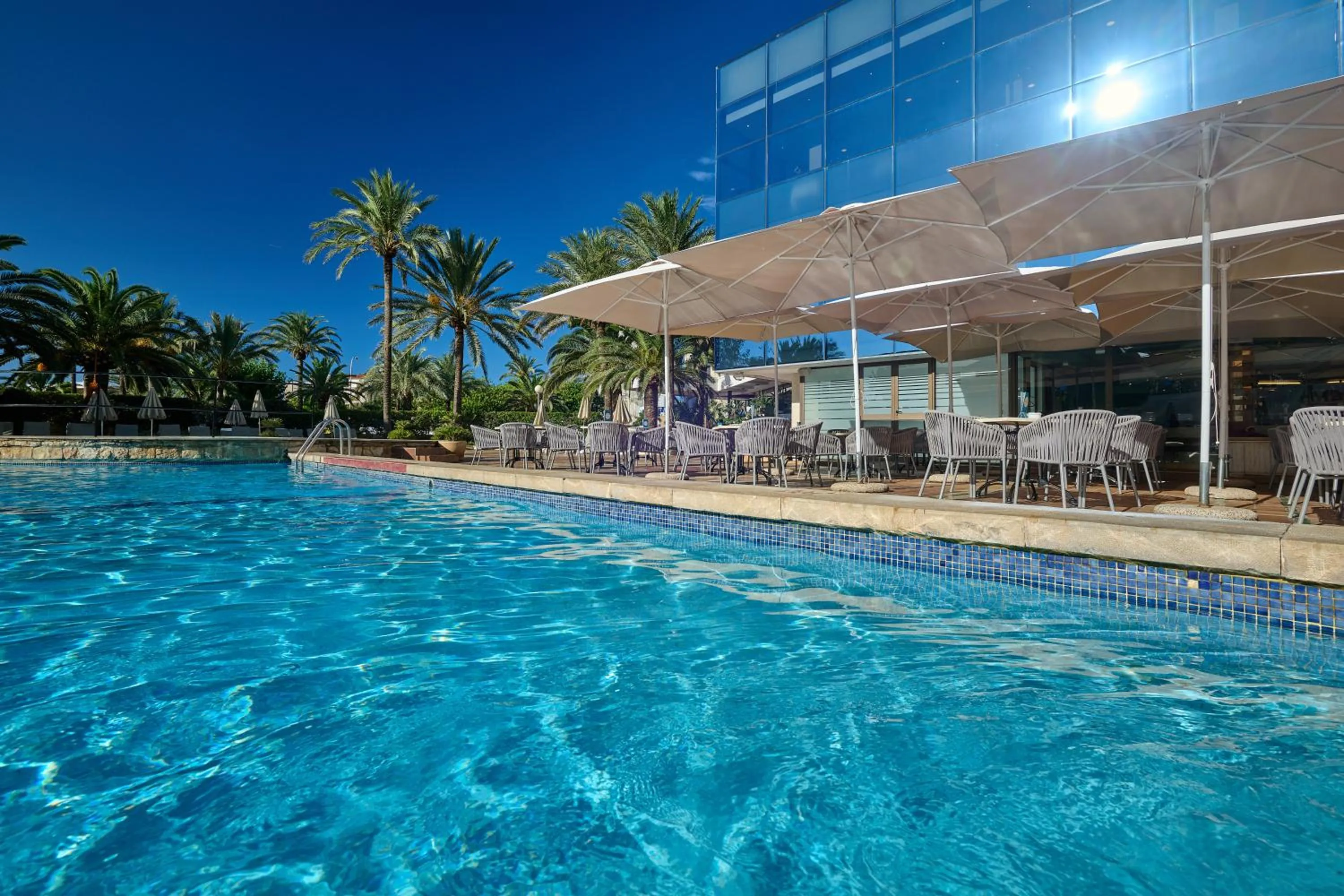 Swimming pool in Grupotel Taurus Park