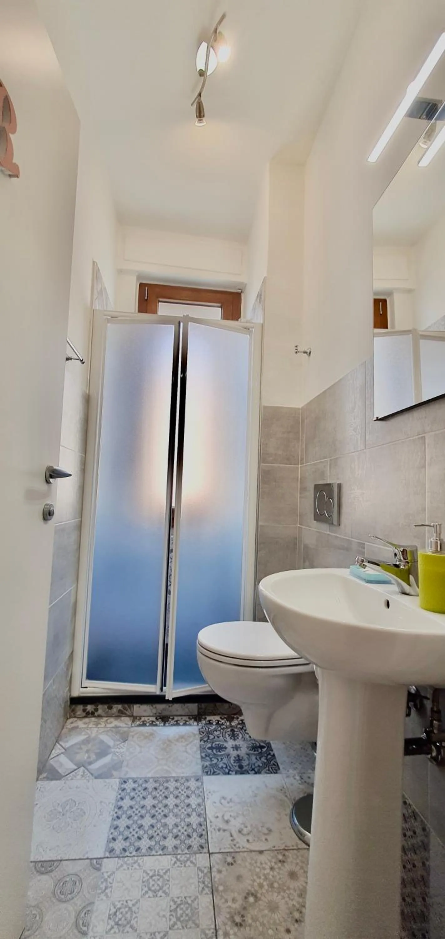 Shower in Il Giglio Guest House