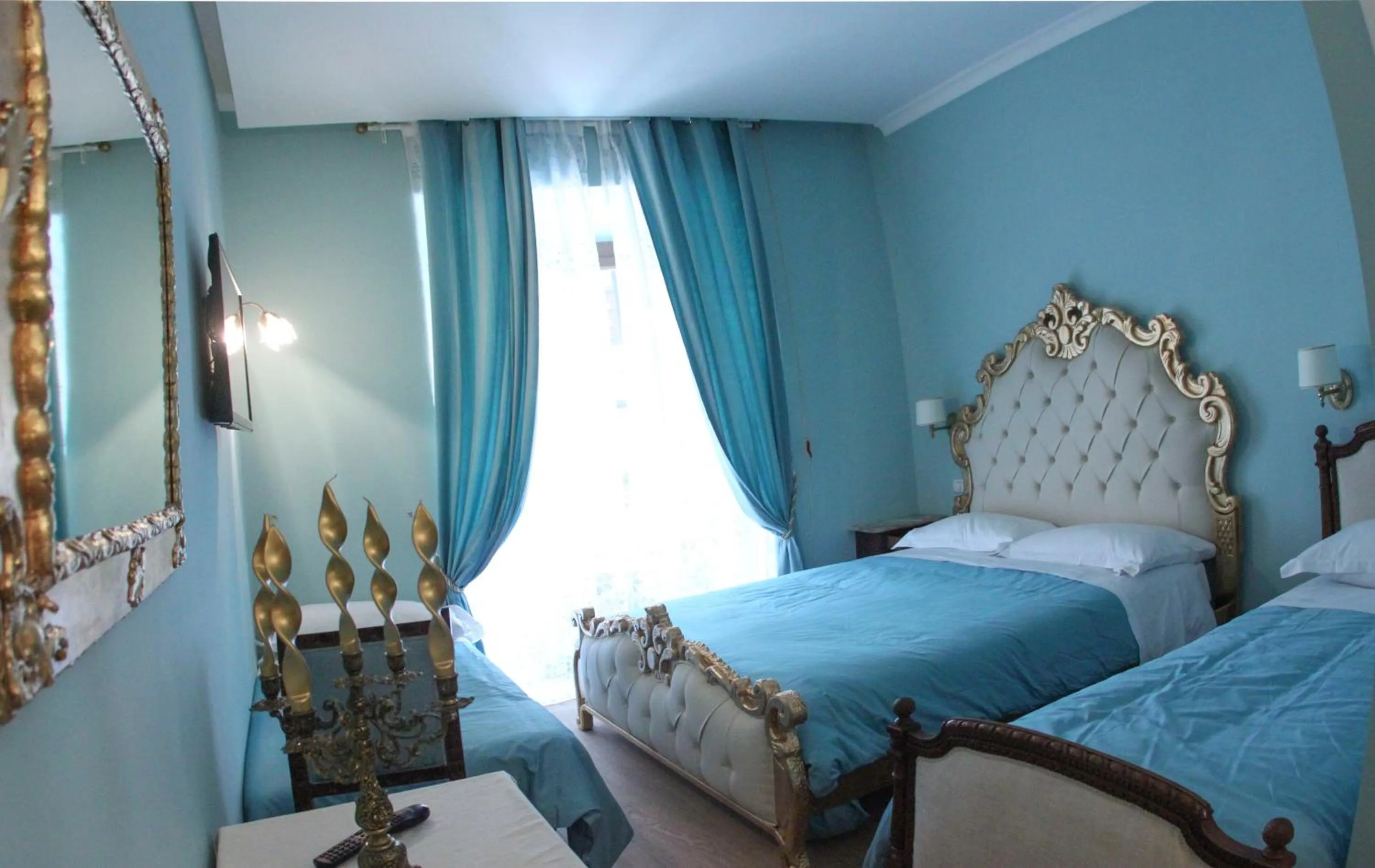 Bed in La Reggia dei Principi