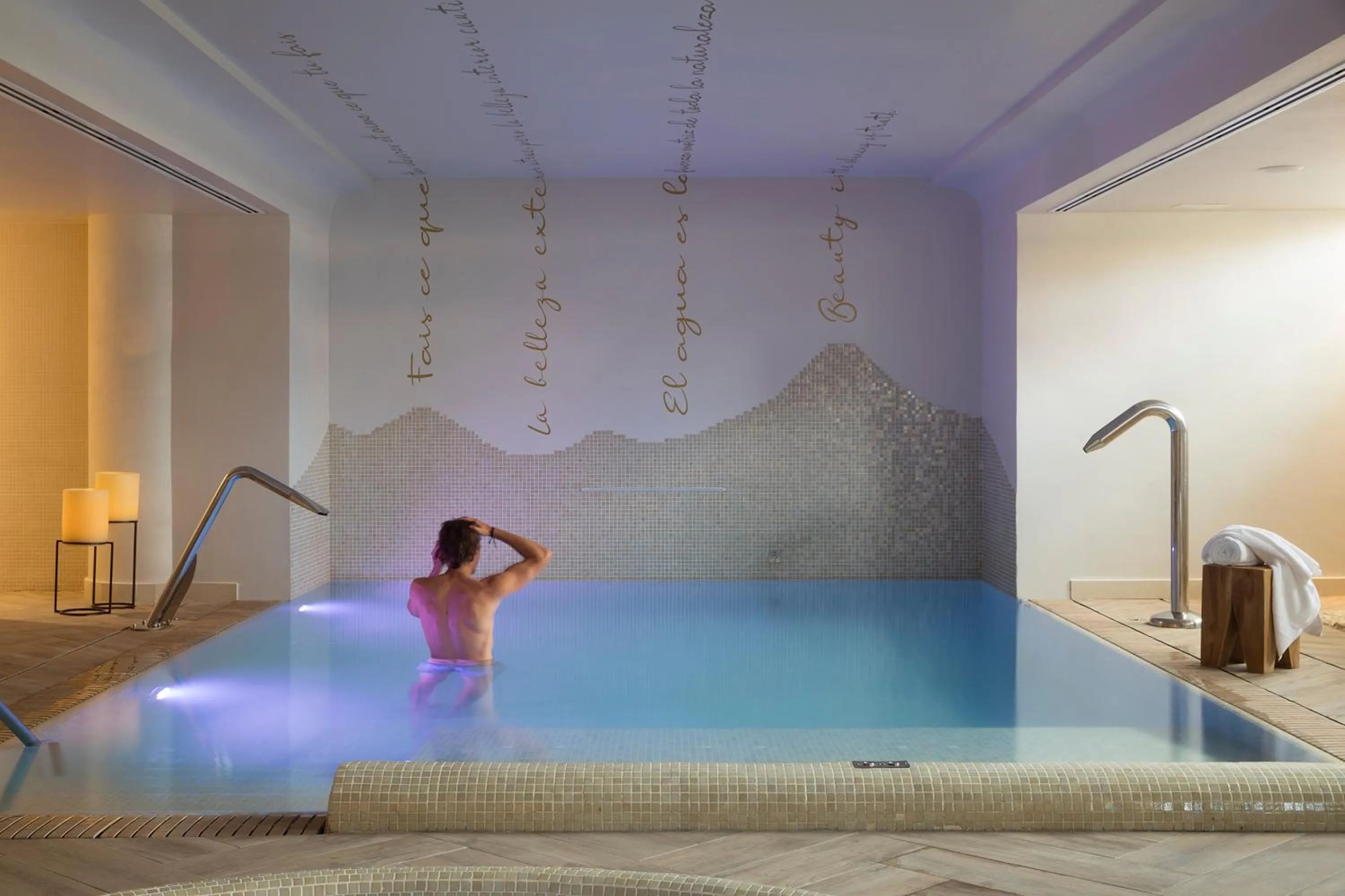 Massage in Luna Park Hotel Yoga & Spa