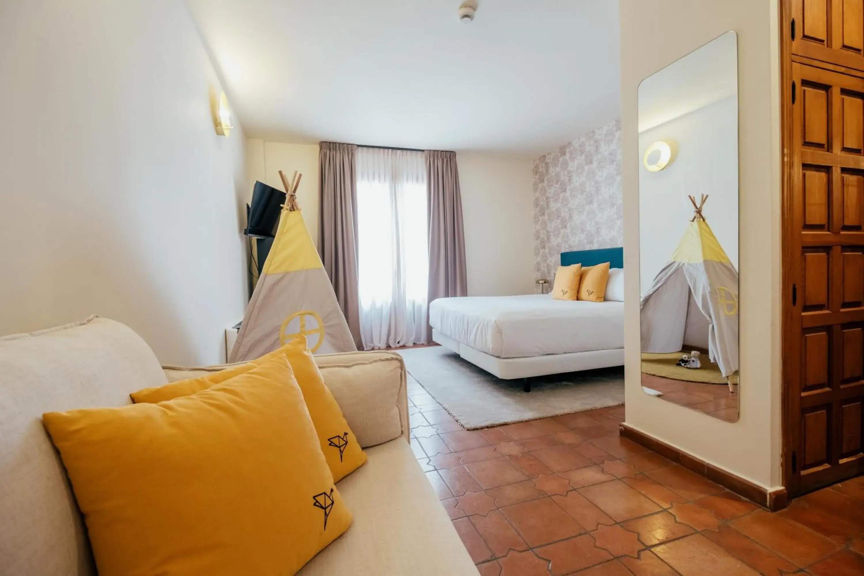 Family Room in Hotel Cetina Palacio Ayala Berganza Family Room in Hotel Cetina Palacio Ayala Berganza