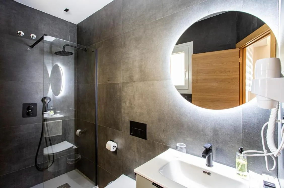 Bathroom in Negresco Gran Via