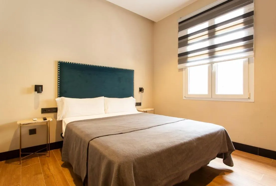 Lobby or reception, Bed in Negresco Gran Via