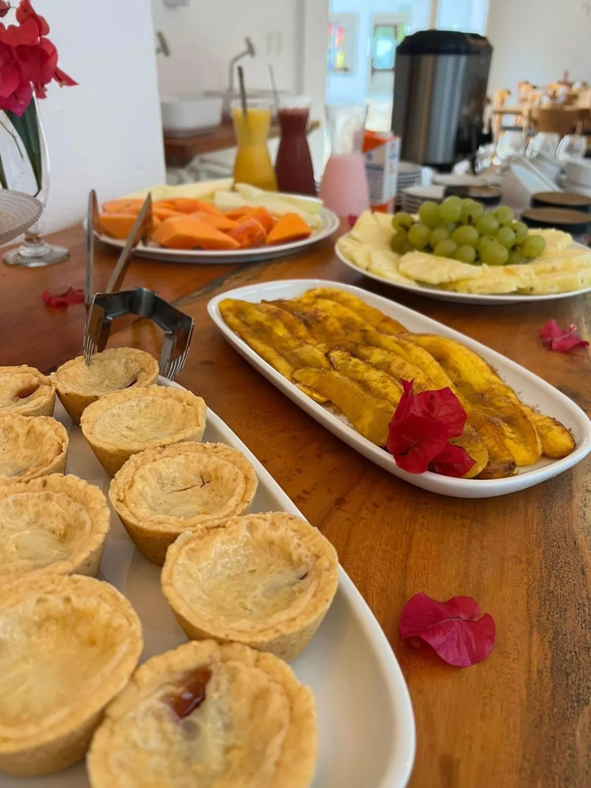 Food and drinks in Pousada Corais do Bitingui