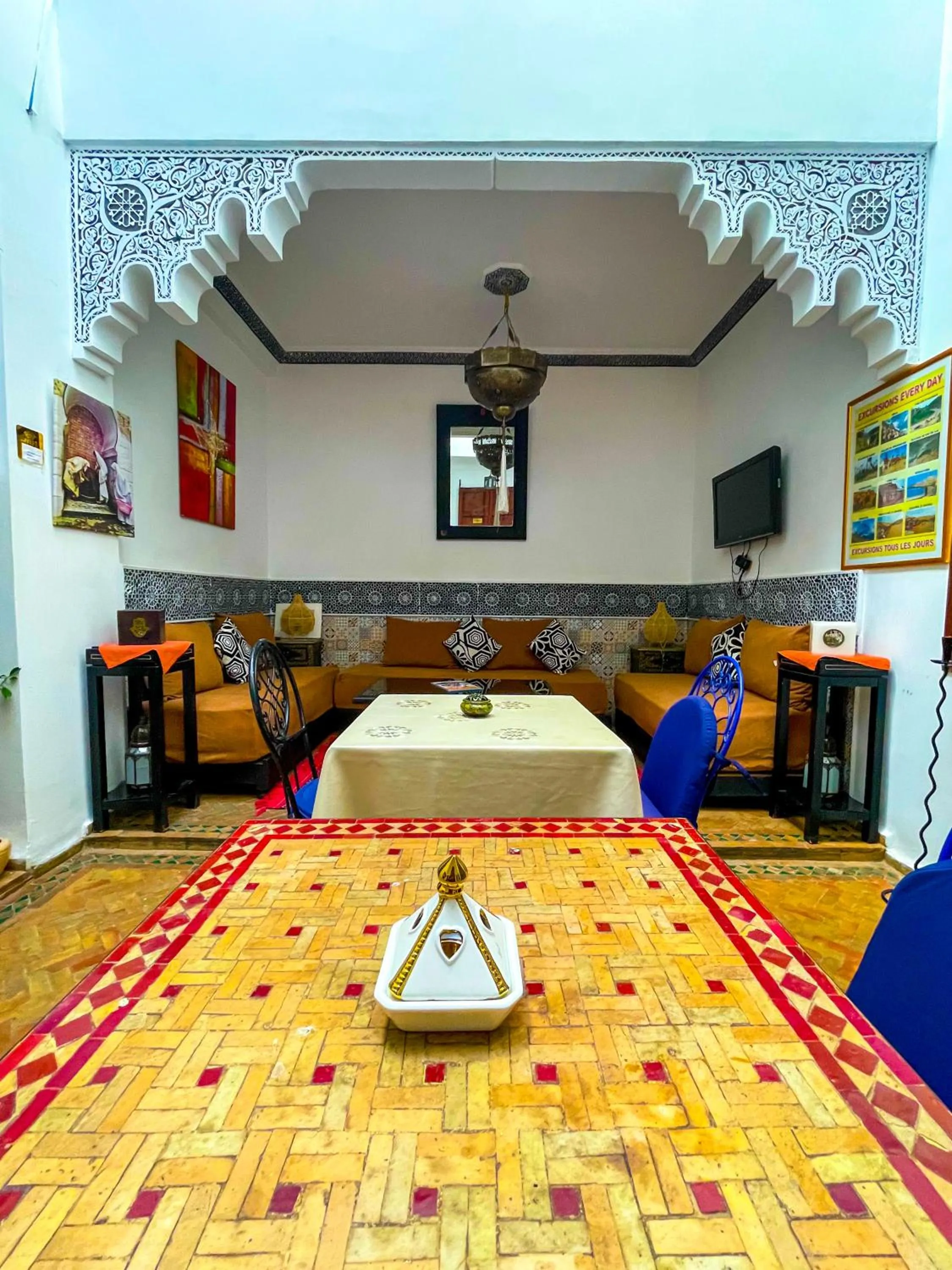 Communal lounge/ TV room in Riad karim