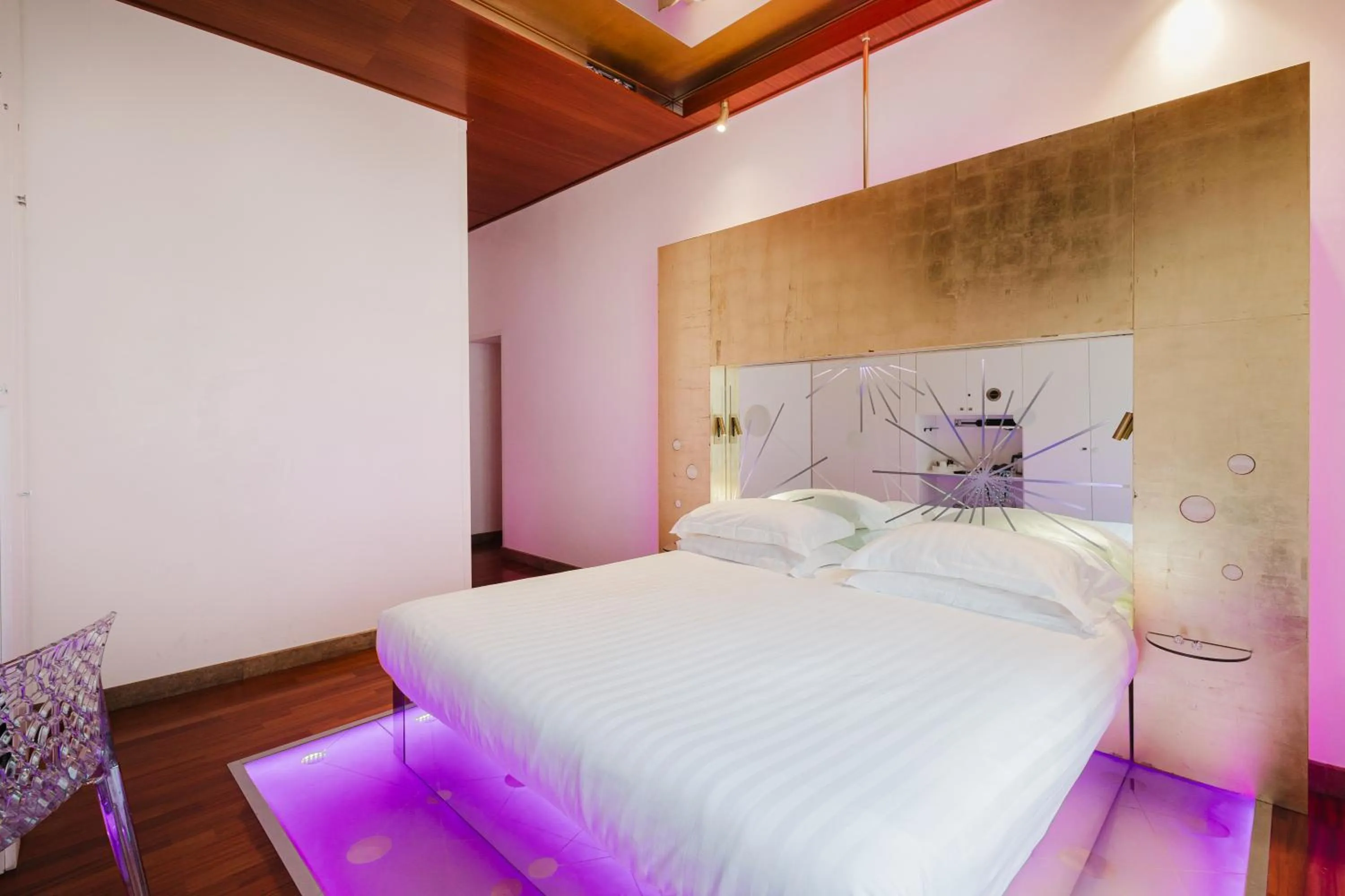 Bed in Hotel Trecento