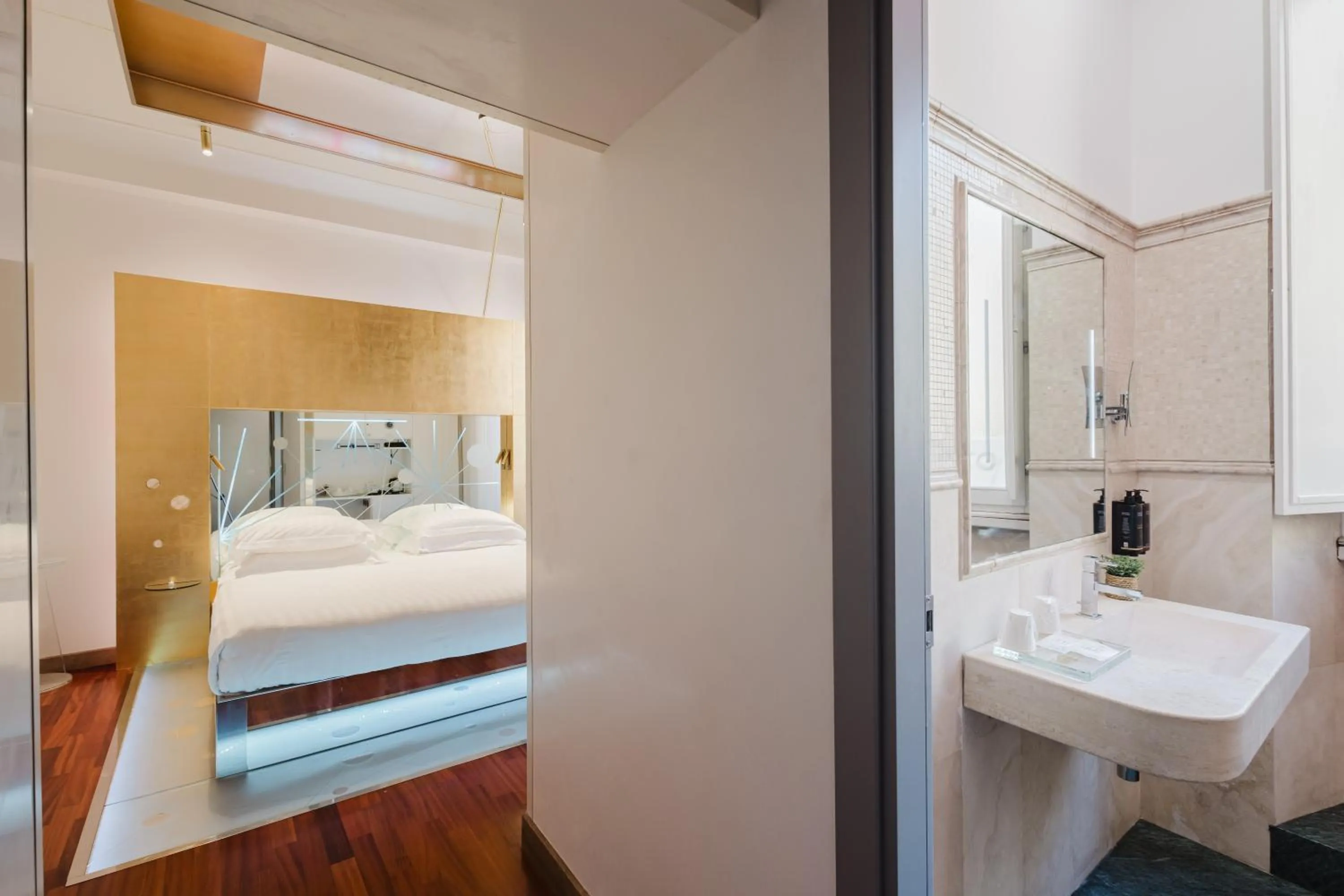 Bed in Hotel Trecento