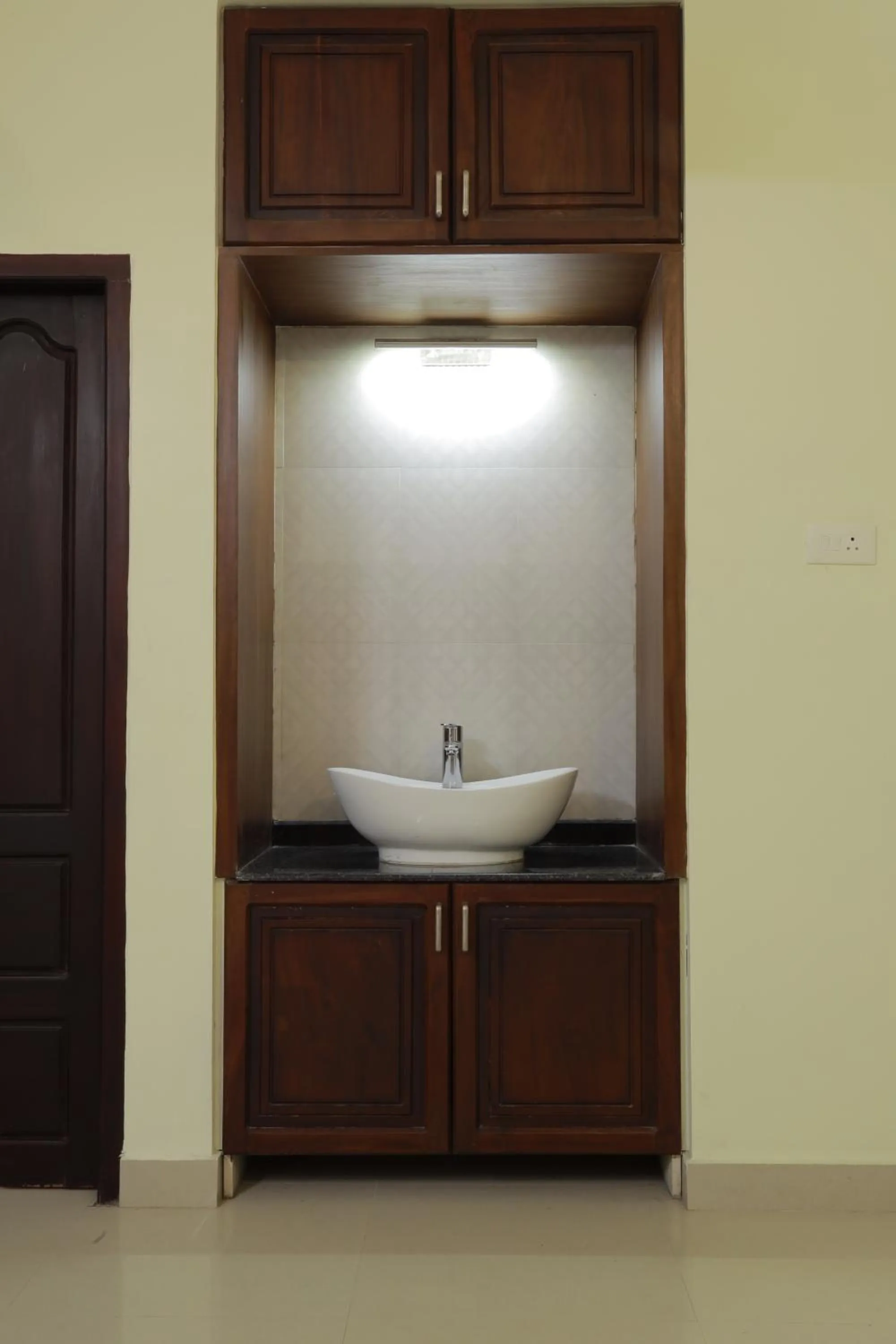 Toilet in BLUEWAY RESIDENCY BUSINESS BOUTIQUE HOTEL