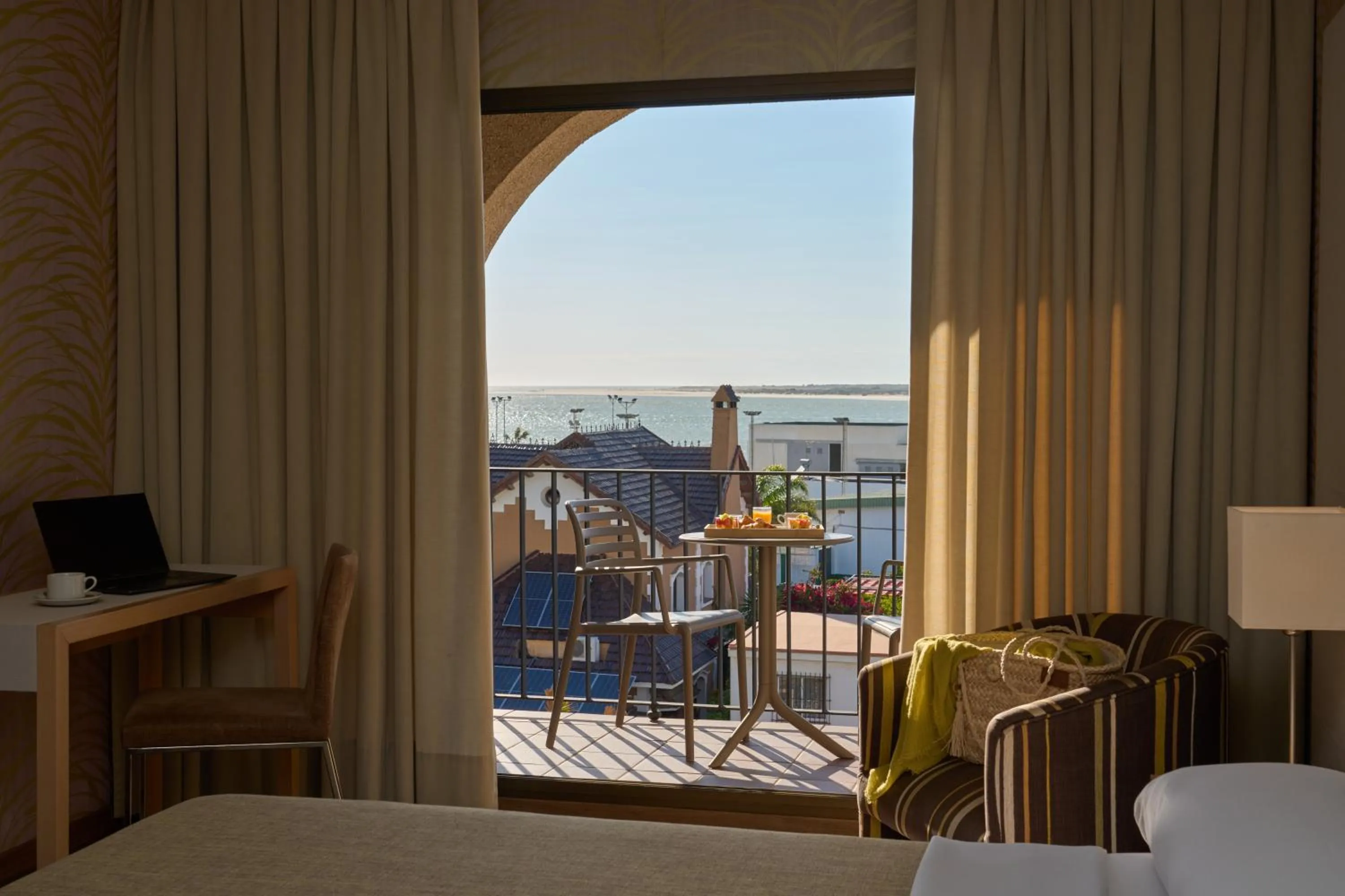 View (from property/room), Bed in Hotel Macià Doñana