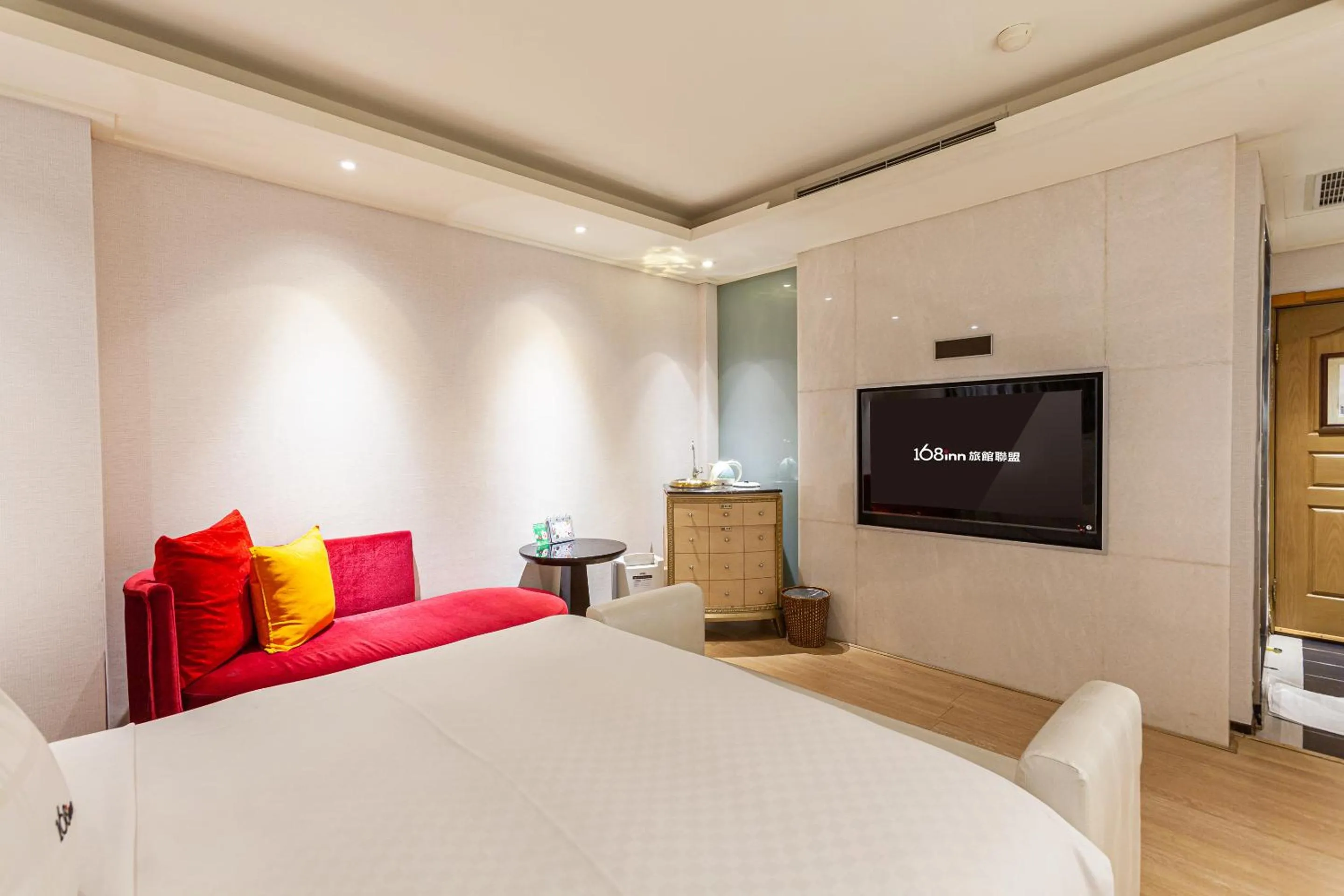 Photo of the whole room in 168 Motel-PingZhen