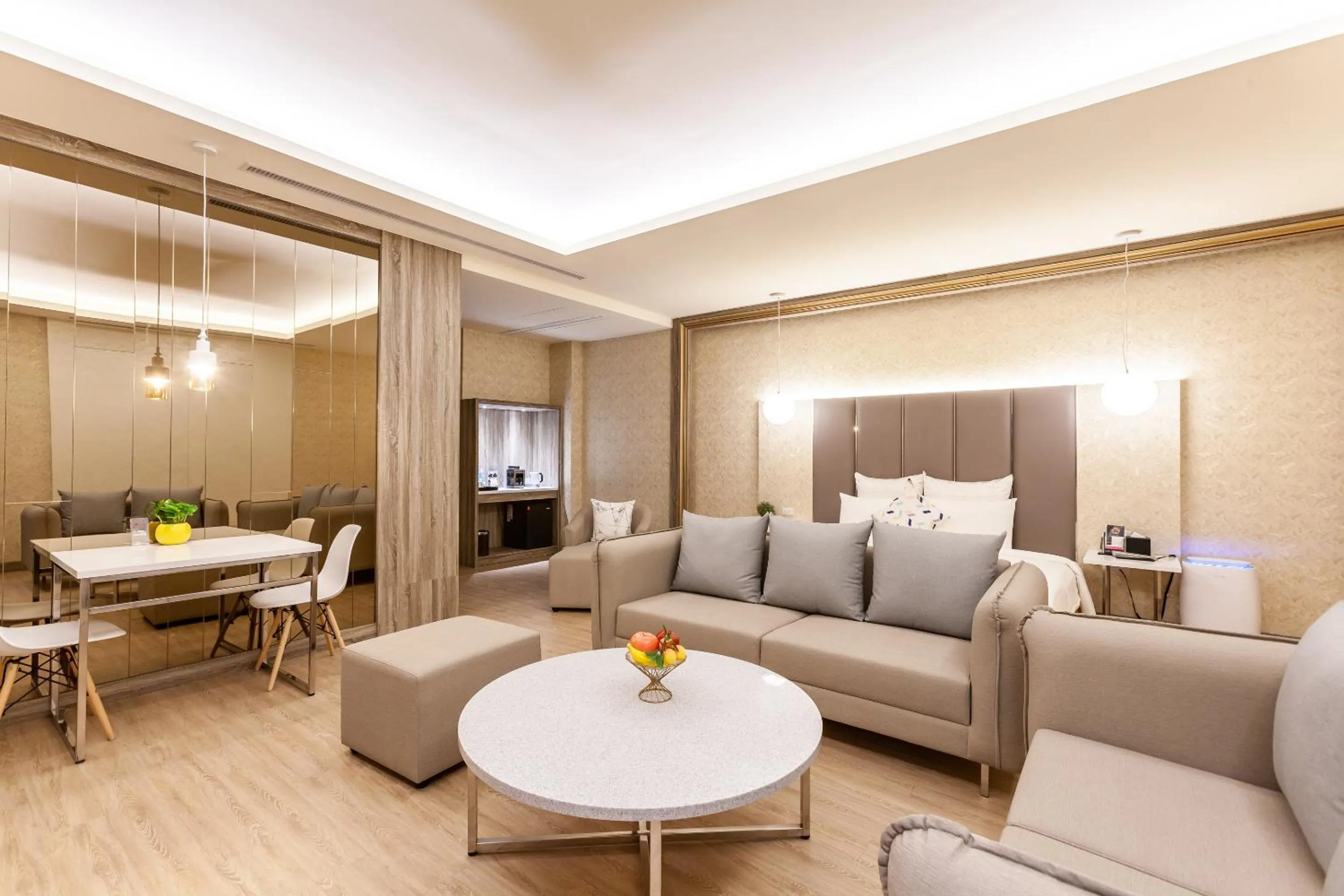 Photo of the whole room in Six Star Motel-Zhongli