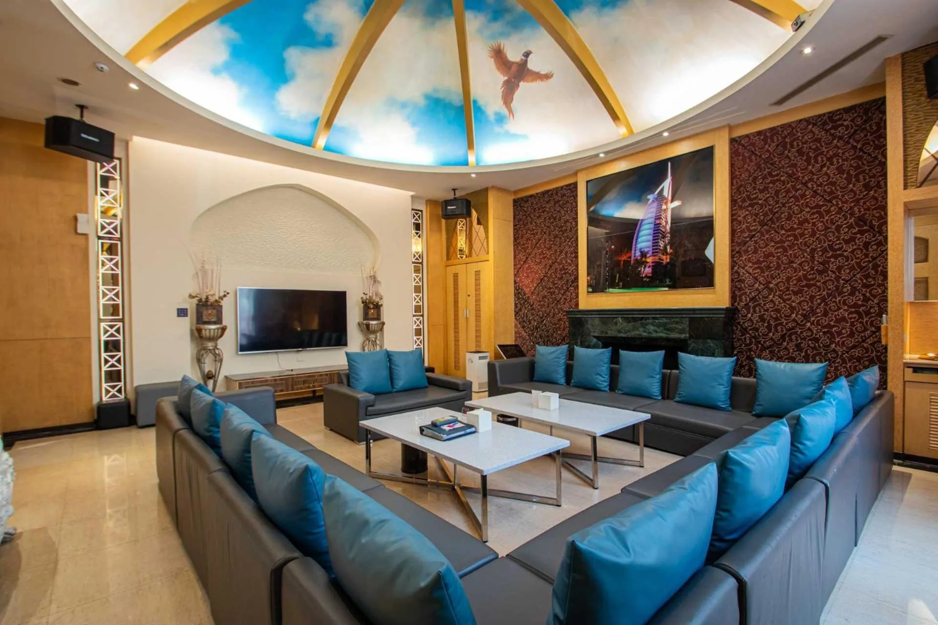 Decorative detail in Six Star Motel-Zhongli