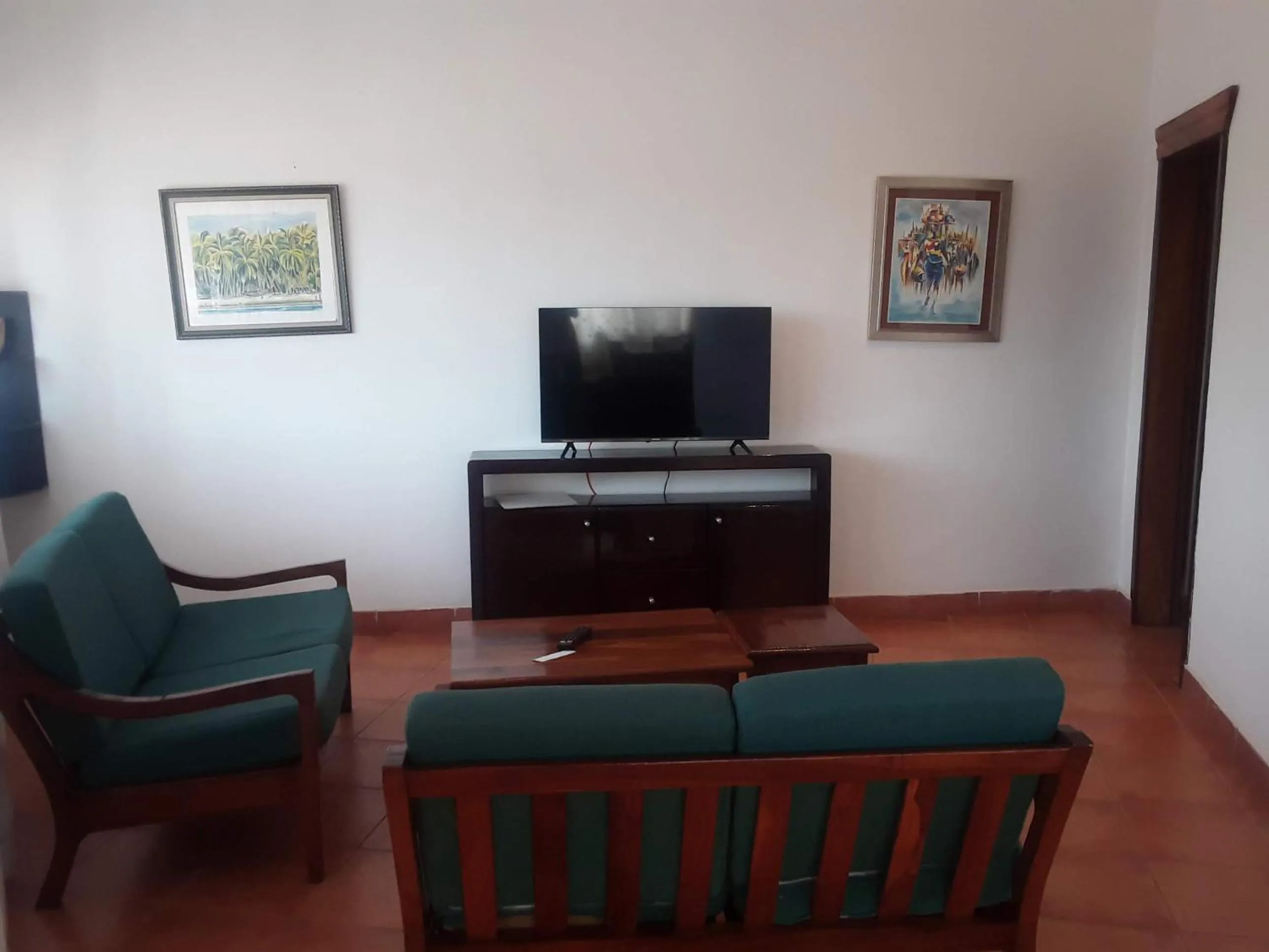 TV and multimedia in Riyan Apartment