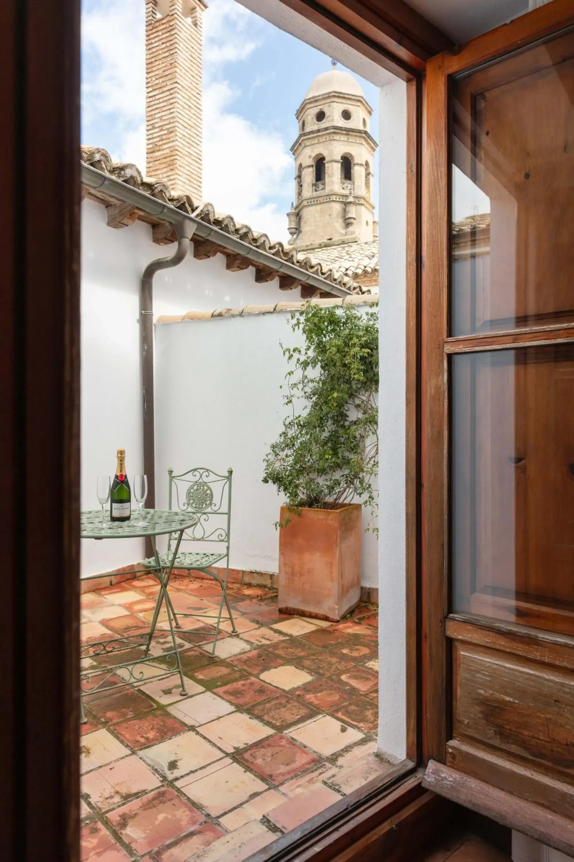 Suite Familiar con Vistas y Terraza in Hotel Puerta de la Luna Suite Familiar con Vistas y Terraza in Hotel Puerta de la Luna