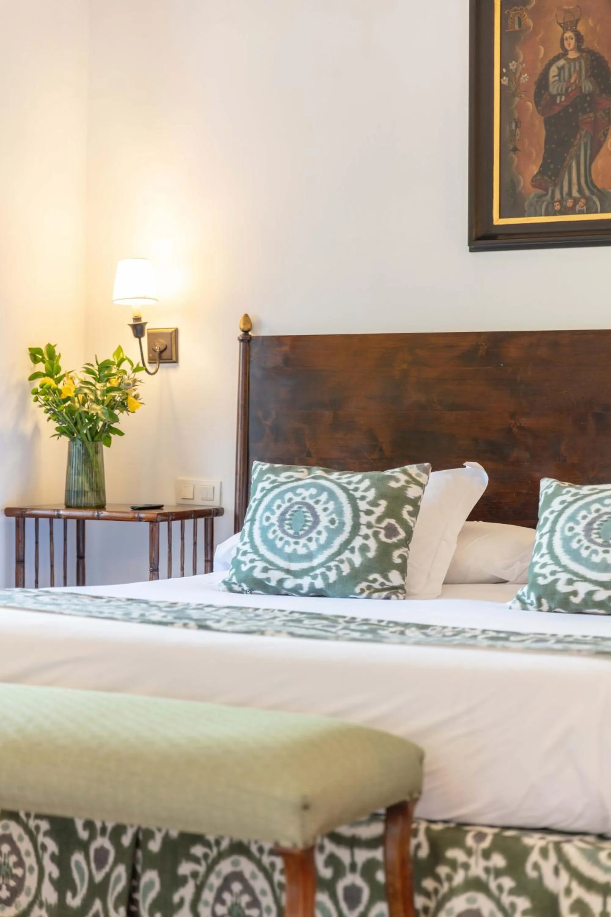 Bed in Hotel Puerta de la Luna