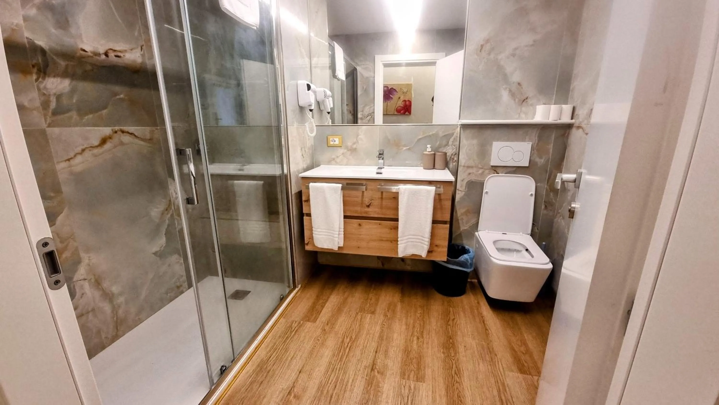 Shower in Marco's Way