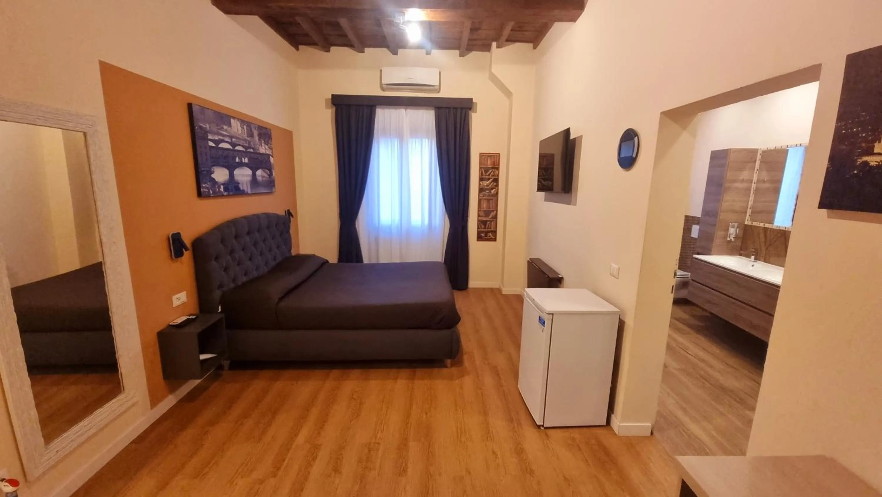 TV and multimedia, Bed in Marco's Way