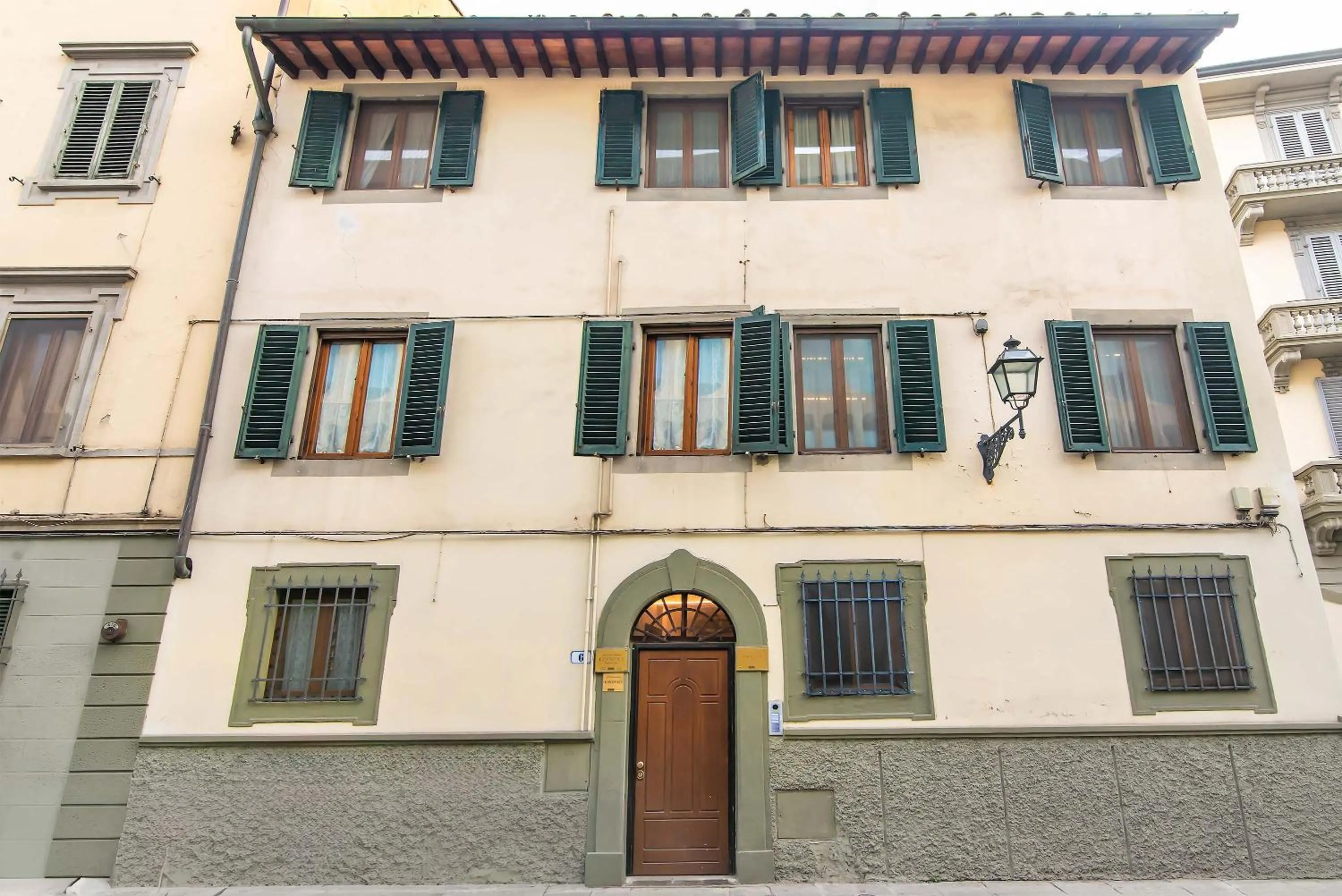 Facade/entrance in Marco's Way