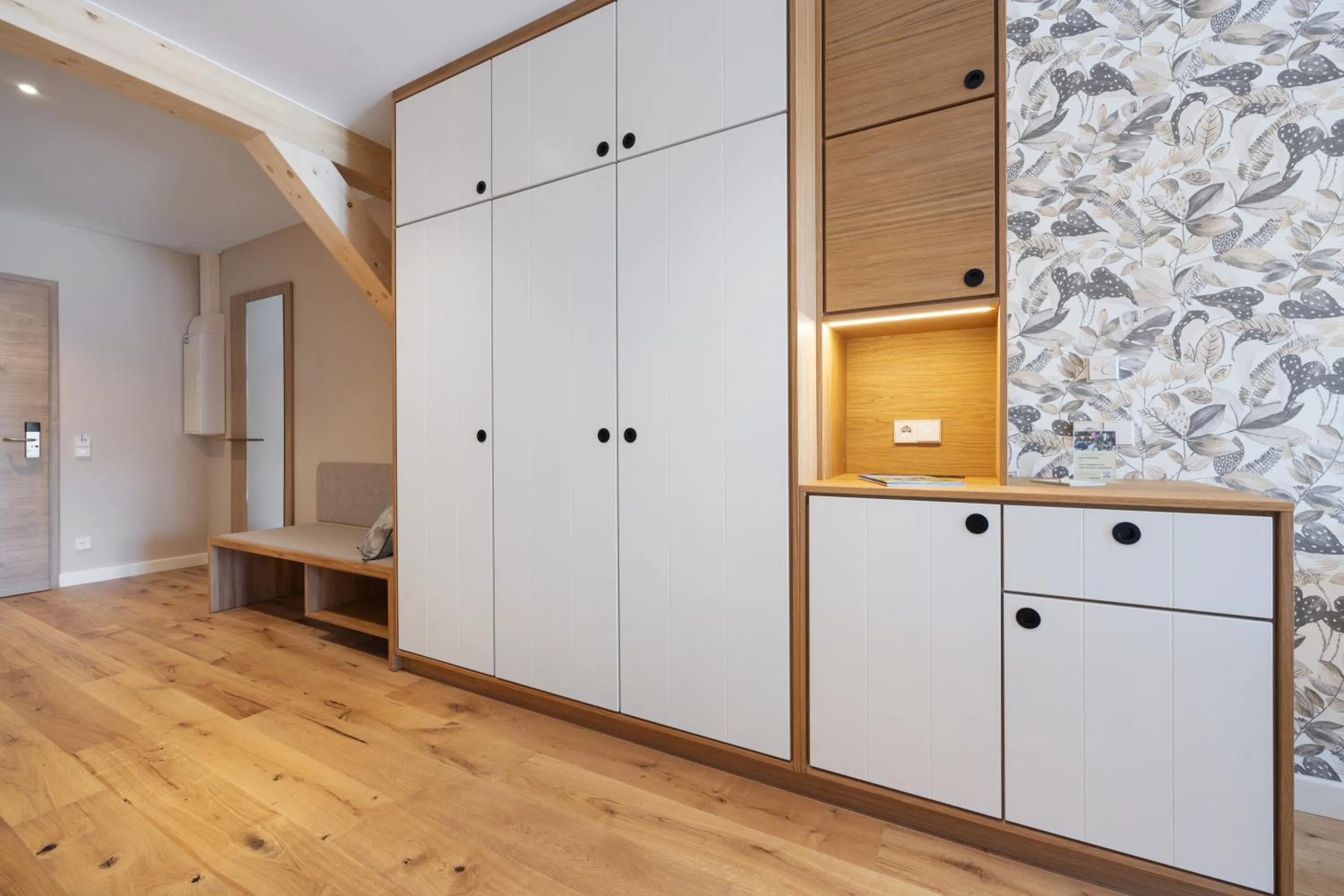 wardrobe in Lindenhof 1887 - Hotel & Restaurant