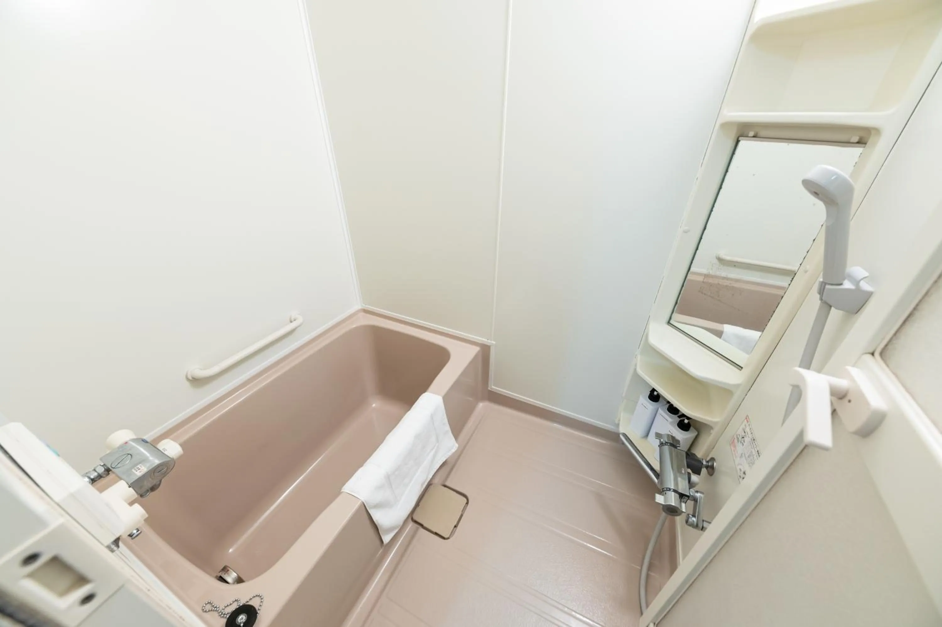 Shower in HONGO 11 HOTEL