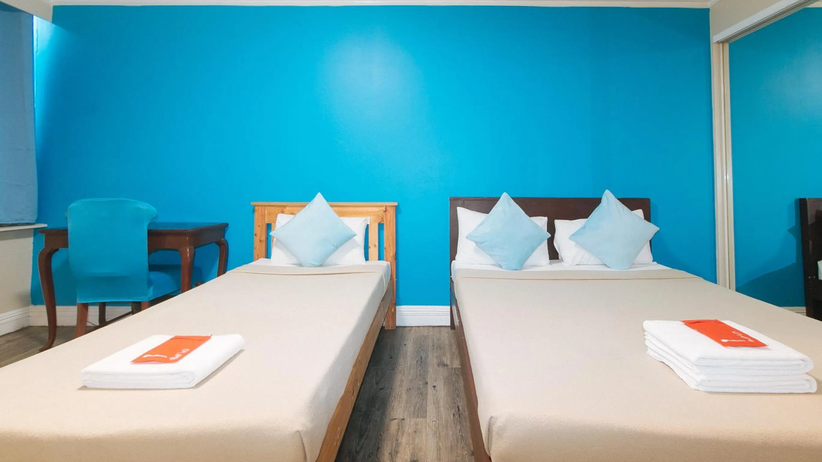 Photo of the whole room in RedDoorz @ Manila Airport Hotel