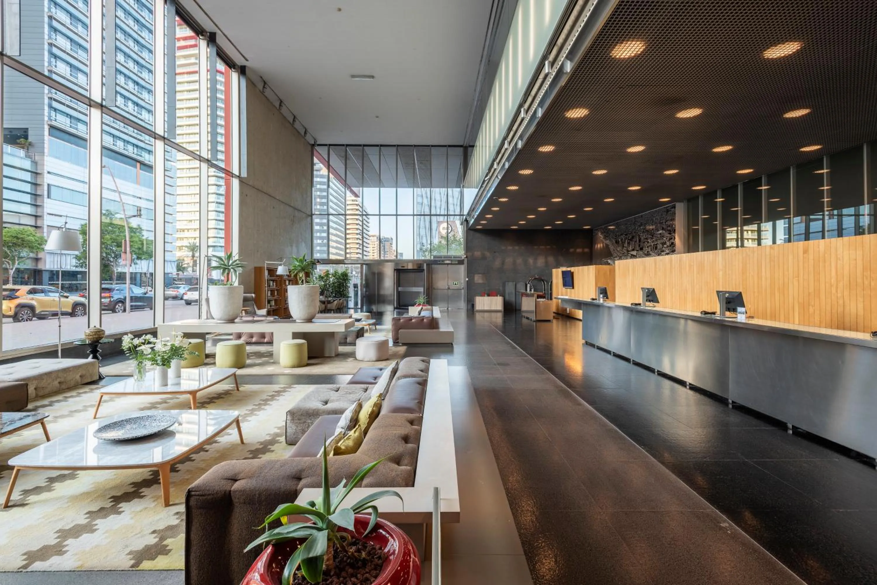 Lobby or reception in Leonardo Royal Hotel Barcelona Forum