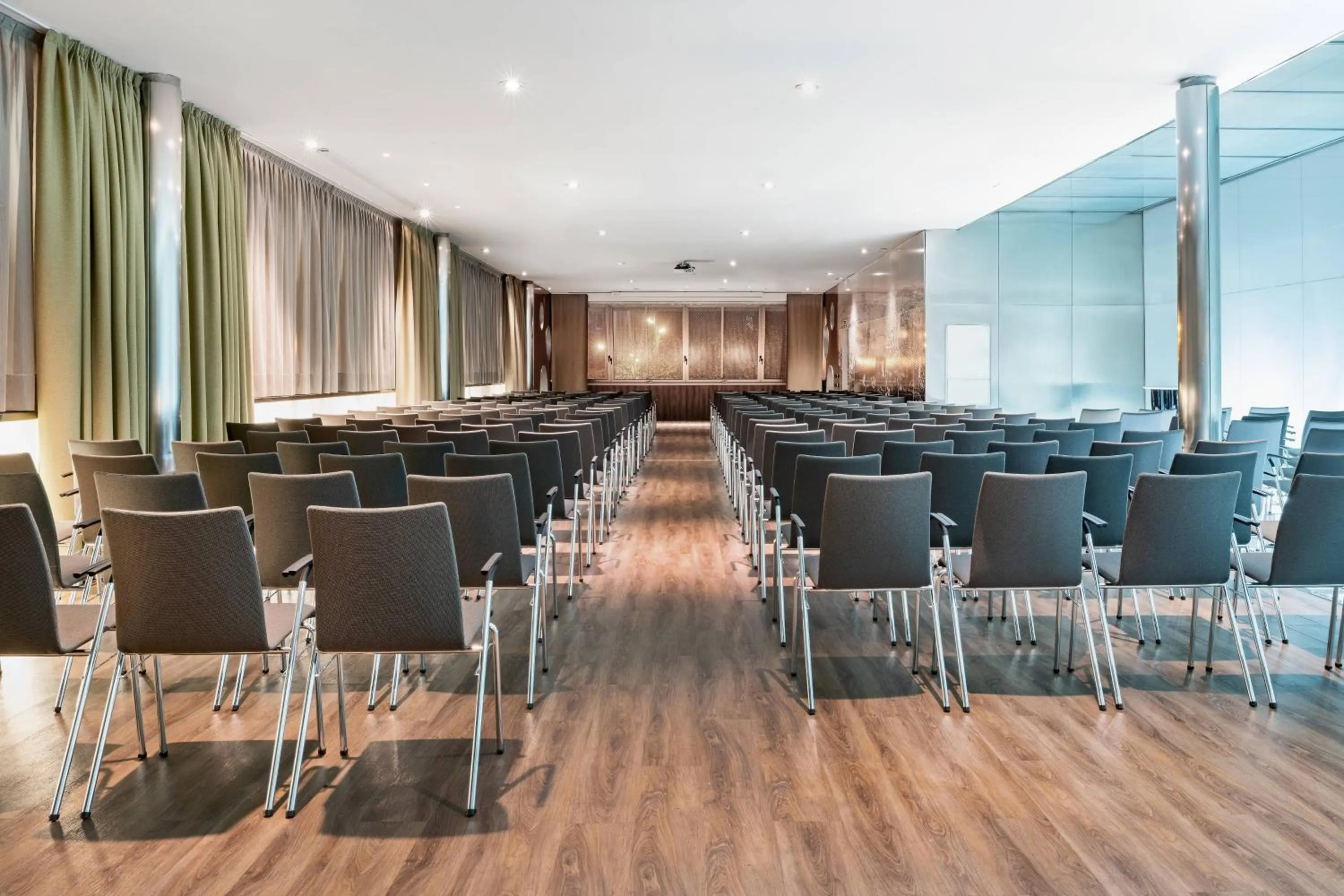 Lounge or bar in AC Hotel Barcelona Fórum by Marriott