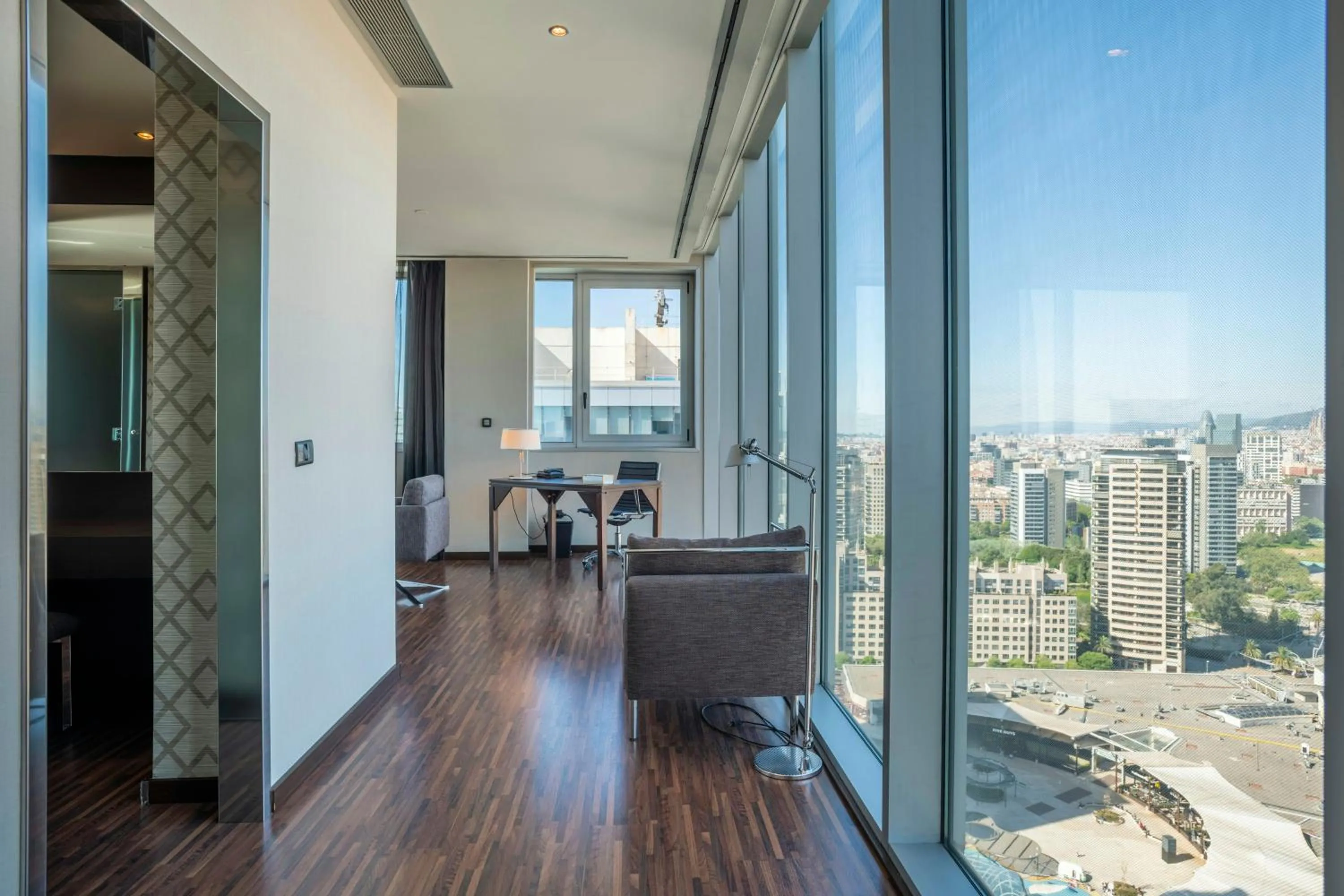 Photo of the whole room in Leonardo Royal Hotel Barcelona Forum