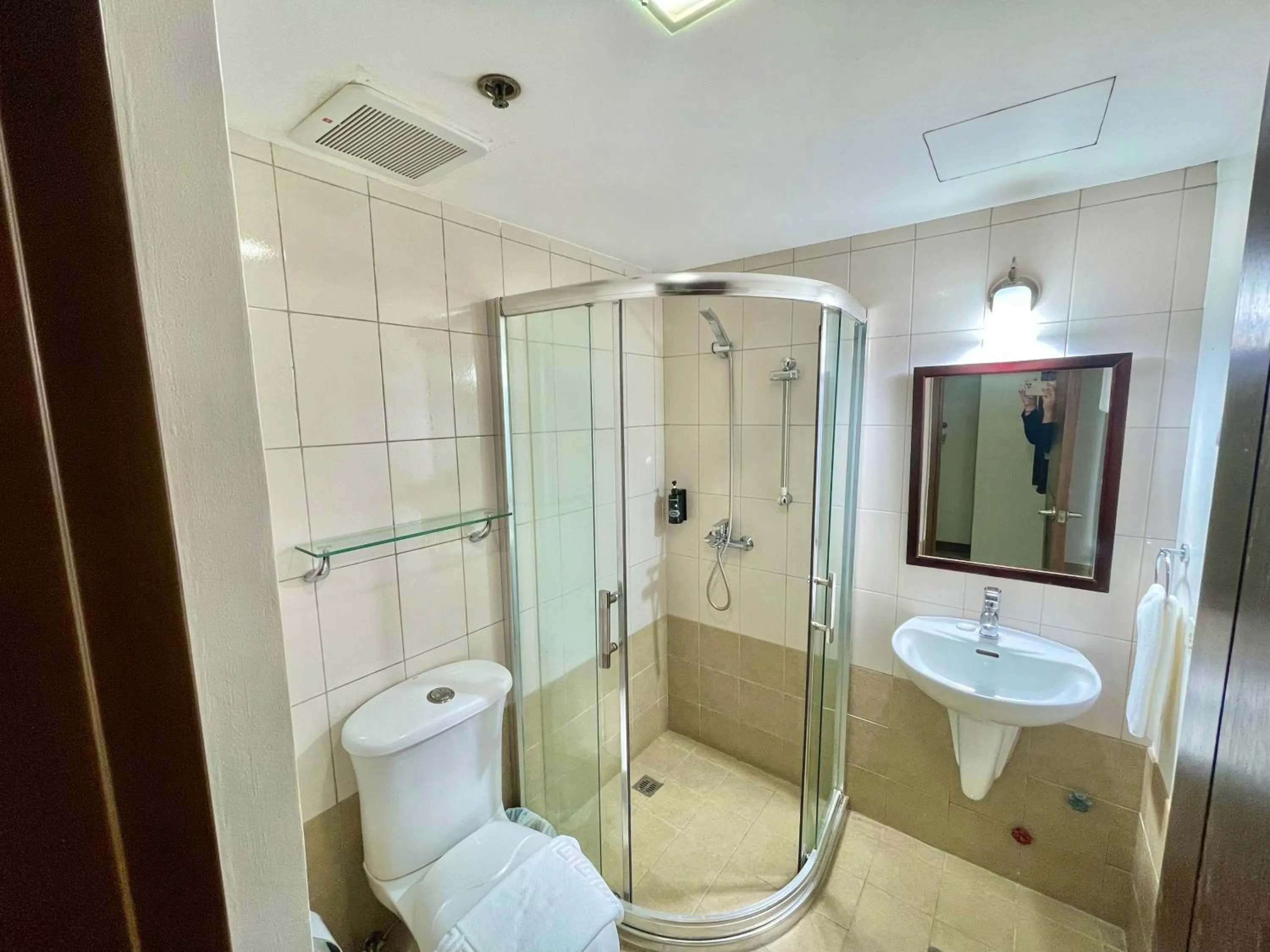 Bathroom in CEO Flats