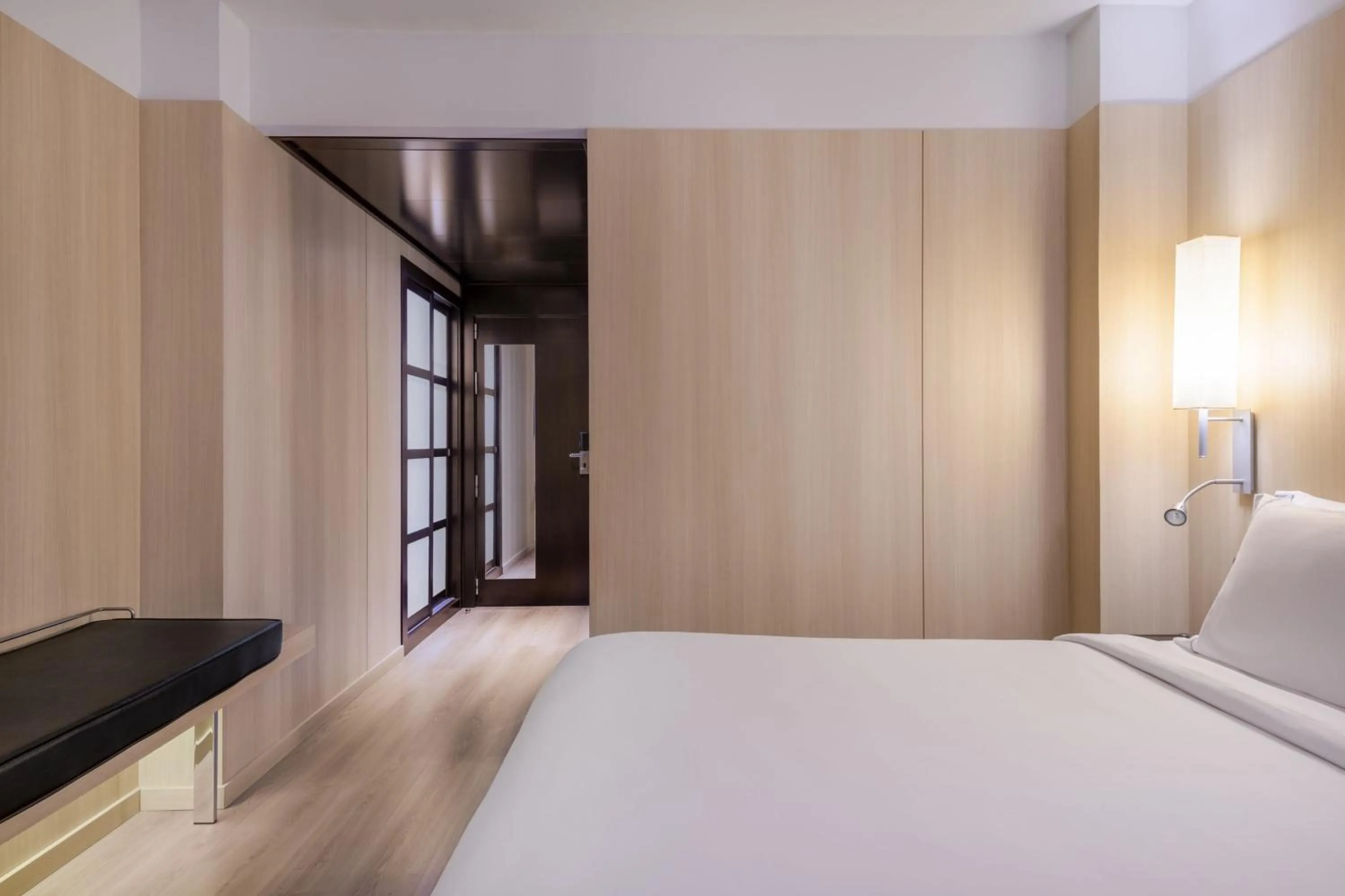 Photo of the whole room, Bed in AC Hotel Córdoba by Marriott