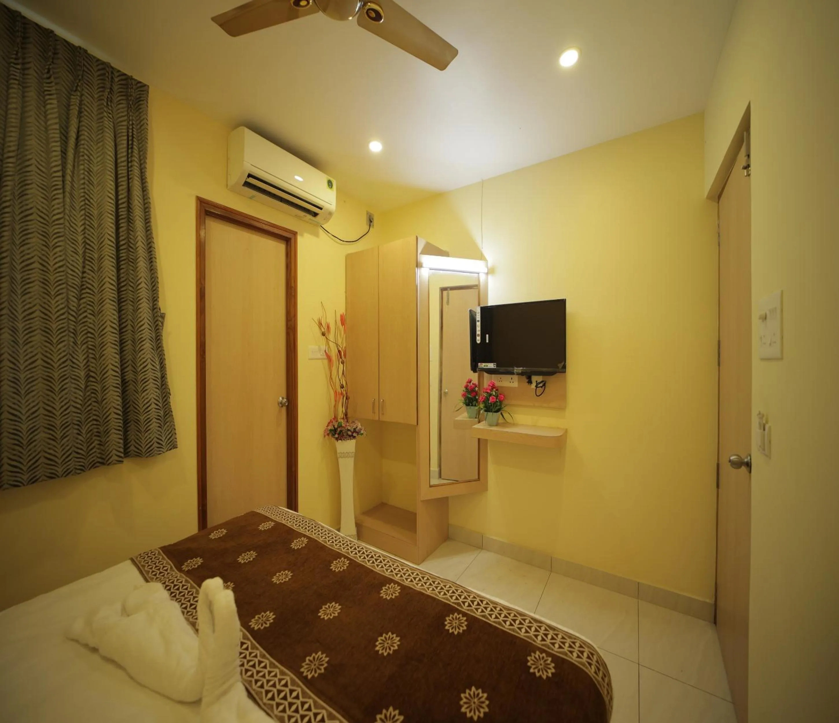 TV and multimedia, Bed in Nadanam Inn