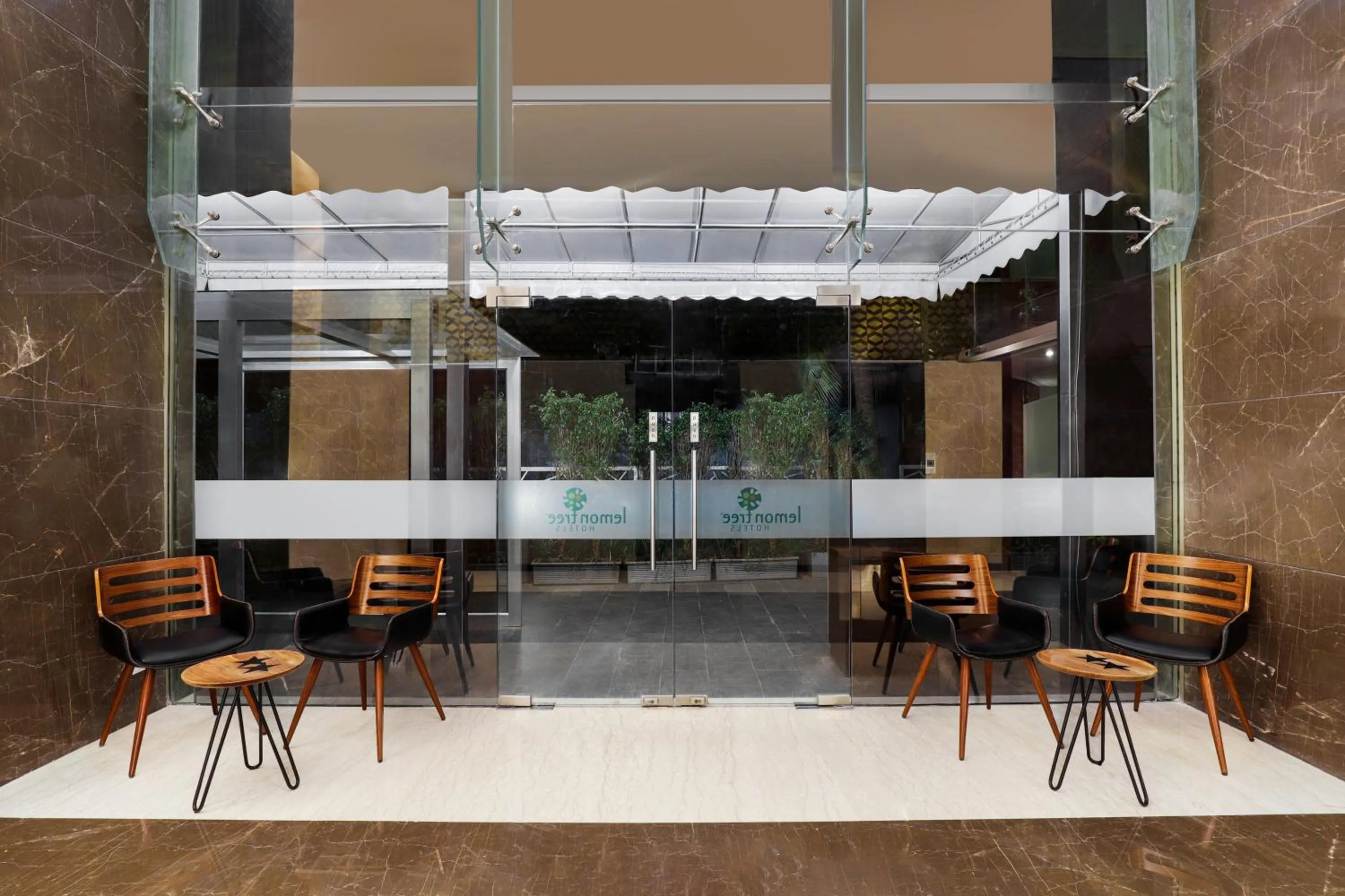 Restaurant/places to eat in Lemon Tree Hotel, Kalina BKC, Mumbai