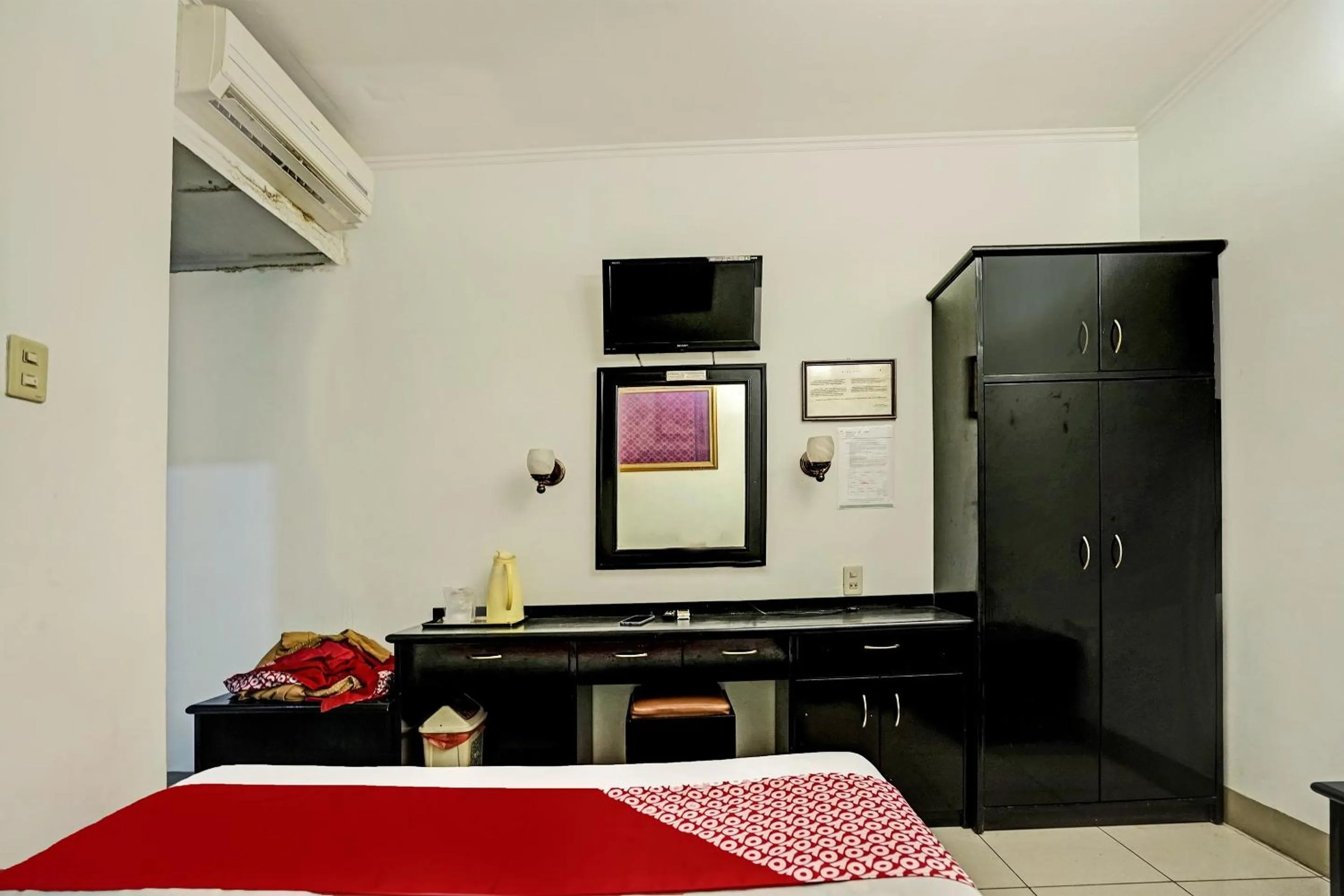 Bedroom, Bed in Hotel O Wisma Bari