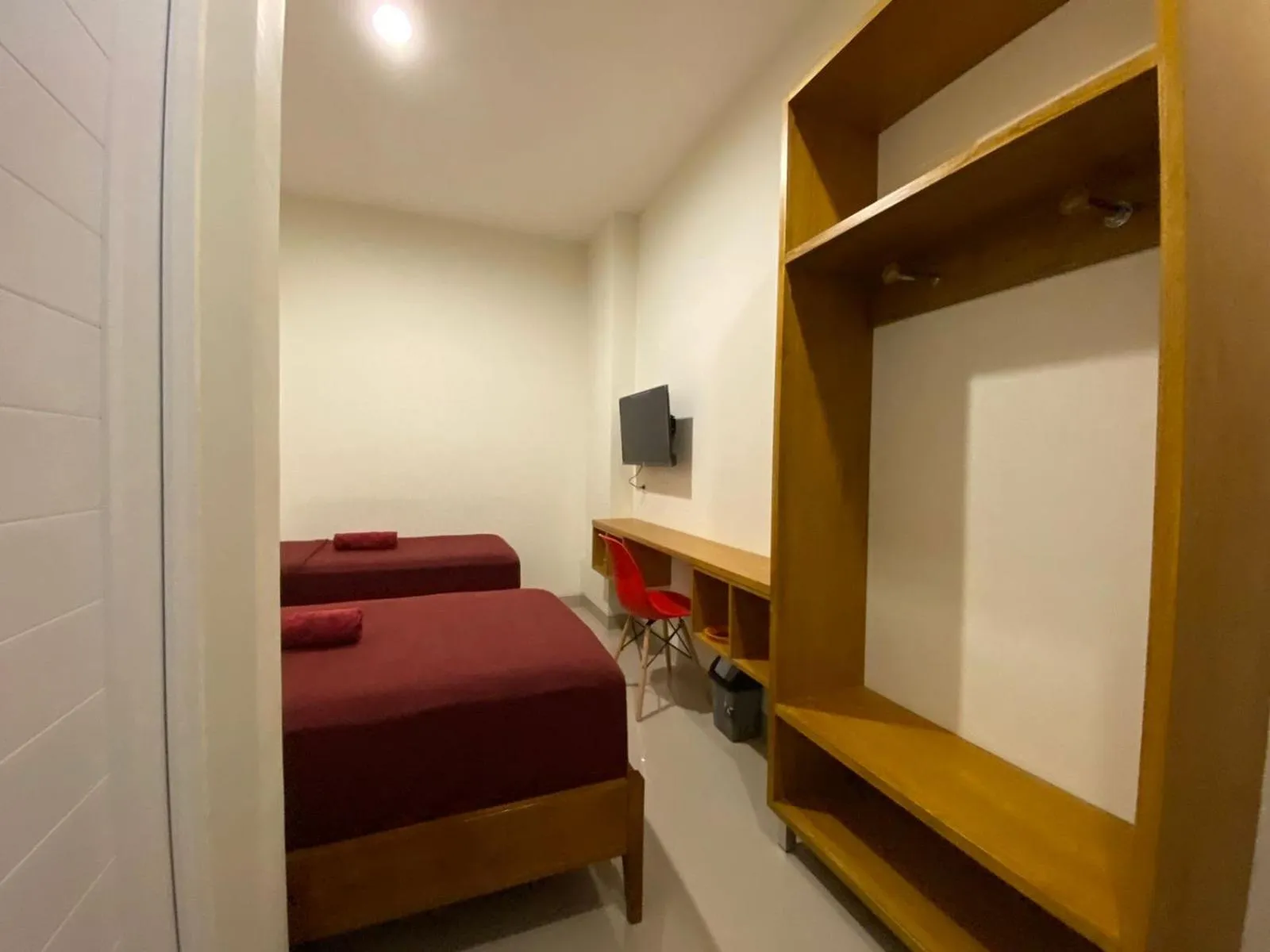 Bed in The Home Srengseng