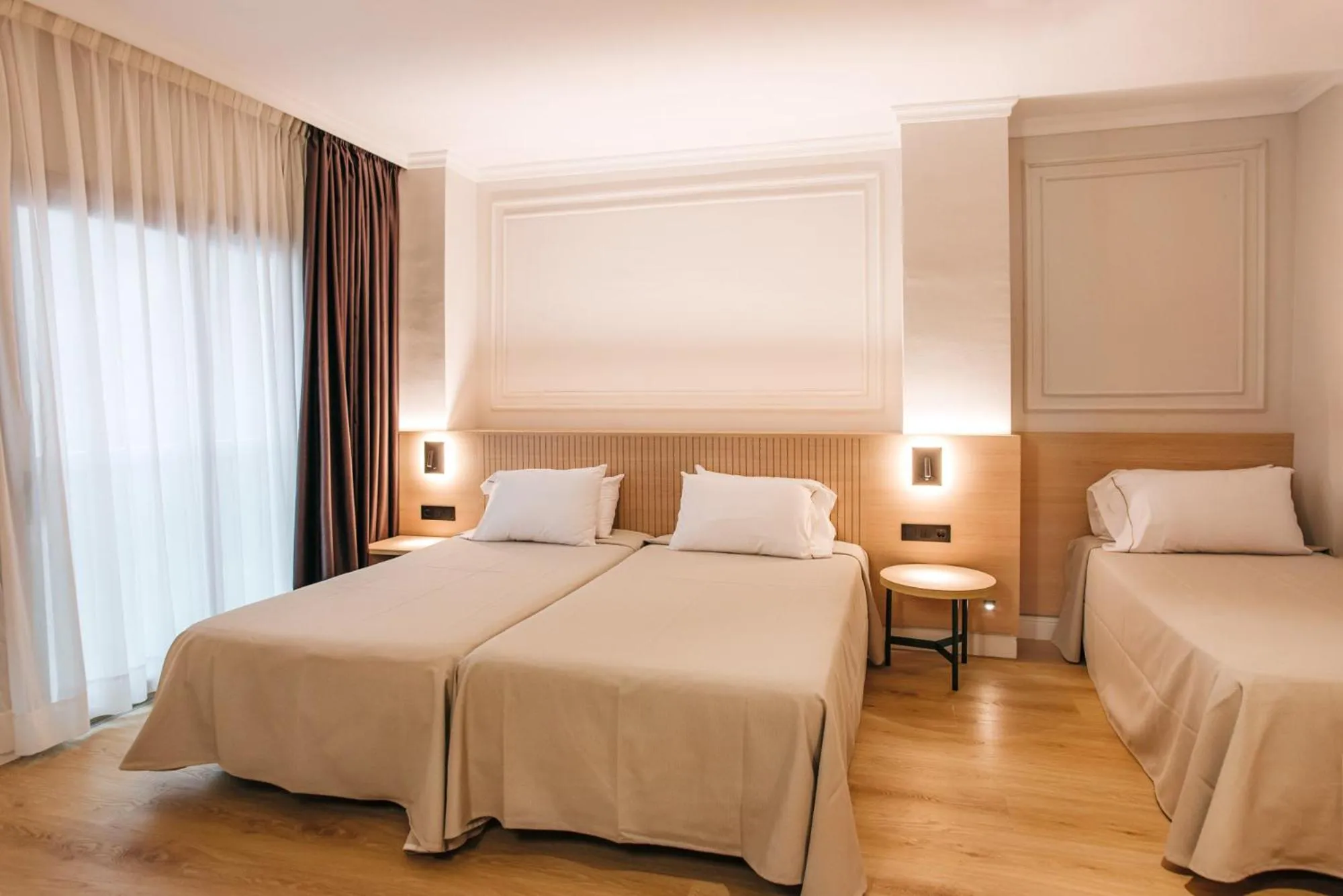 Bed in Hotel Miramar