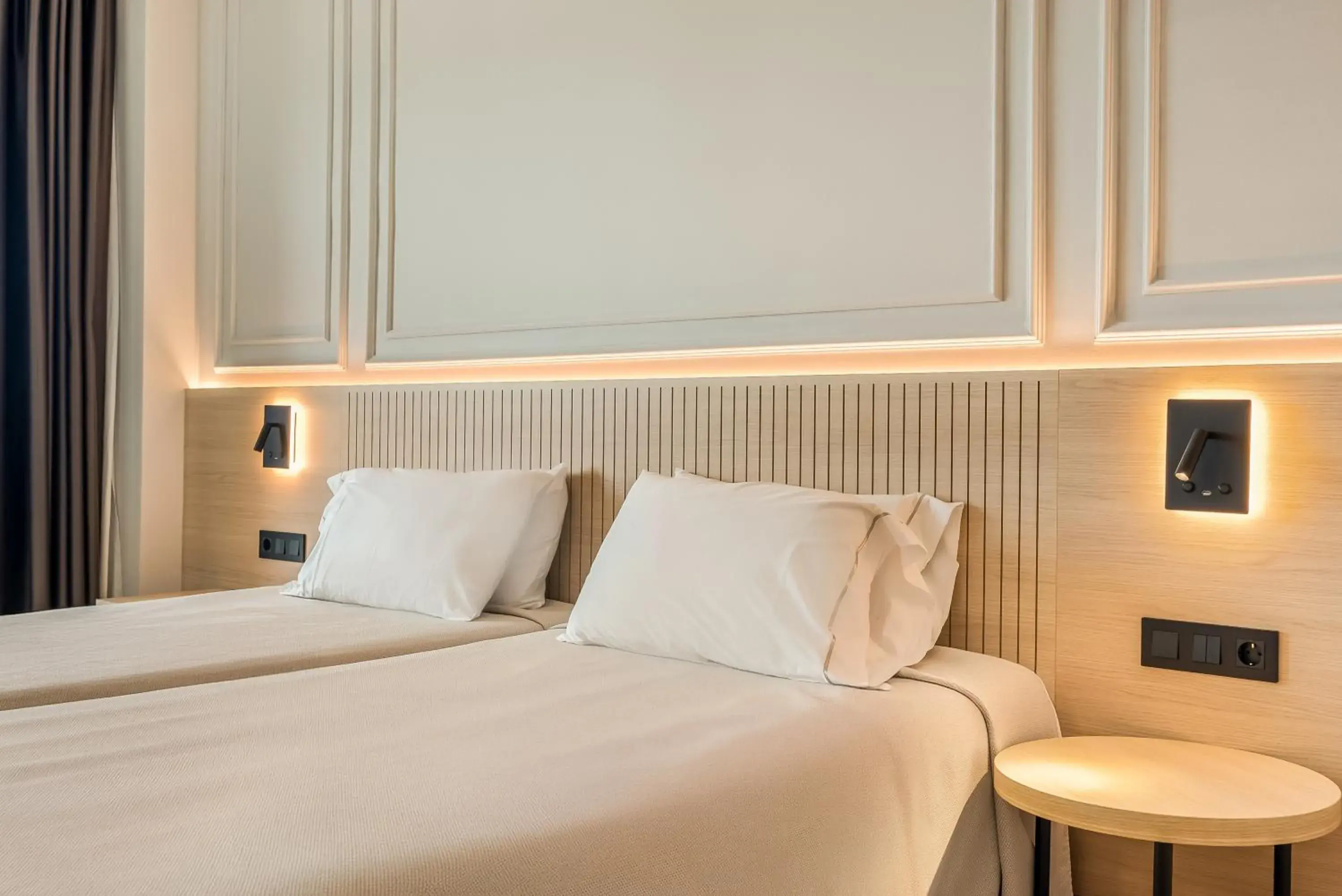 Standard Twin Room in Hotel Miramar Standard Twin Room in Hotel Miramar