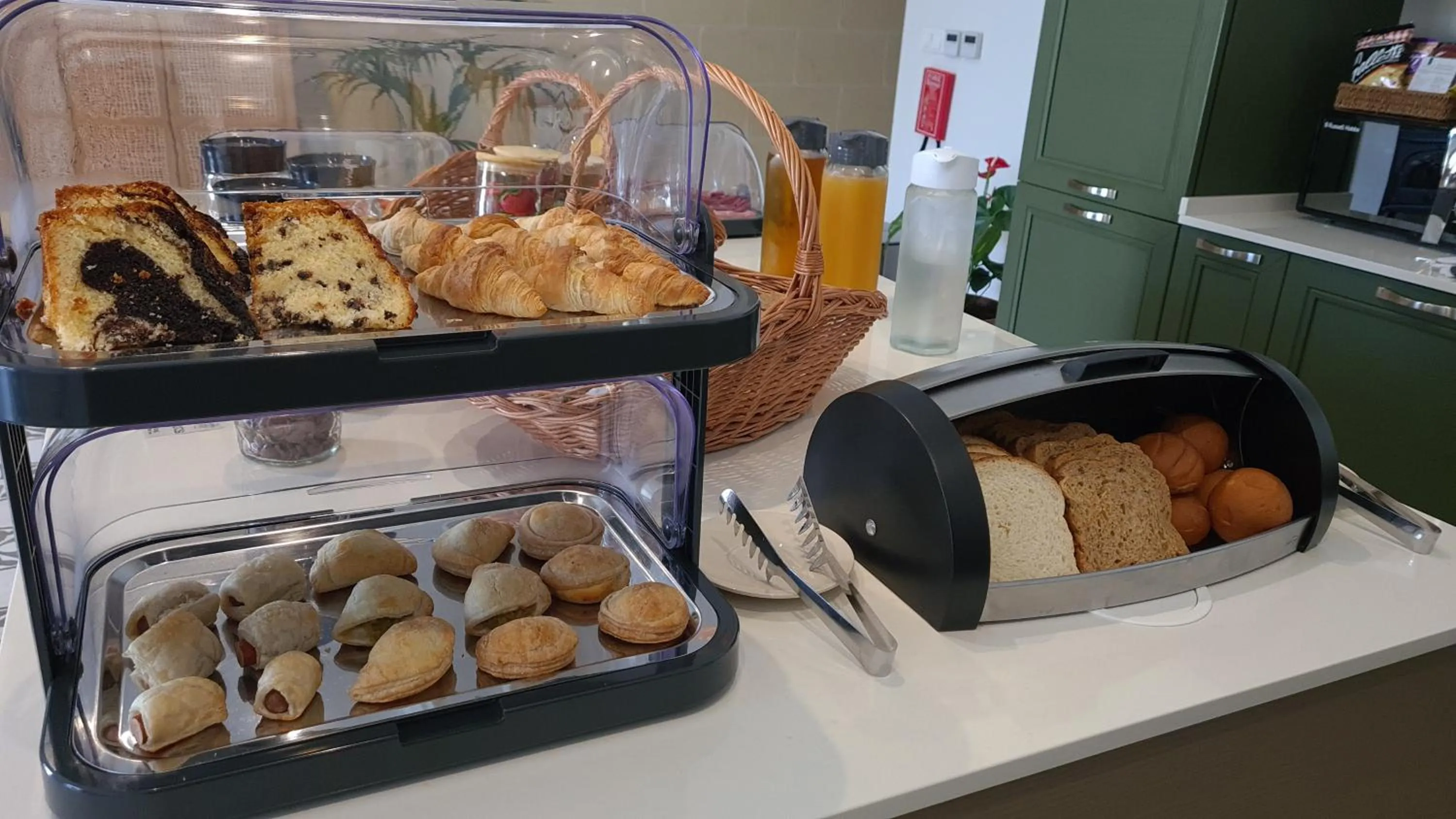 Breakfast in The Carob Tree